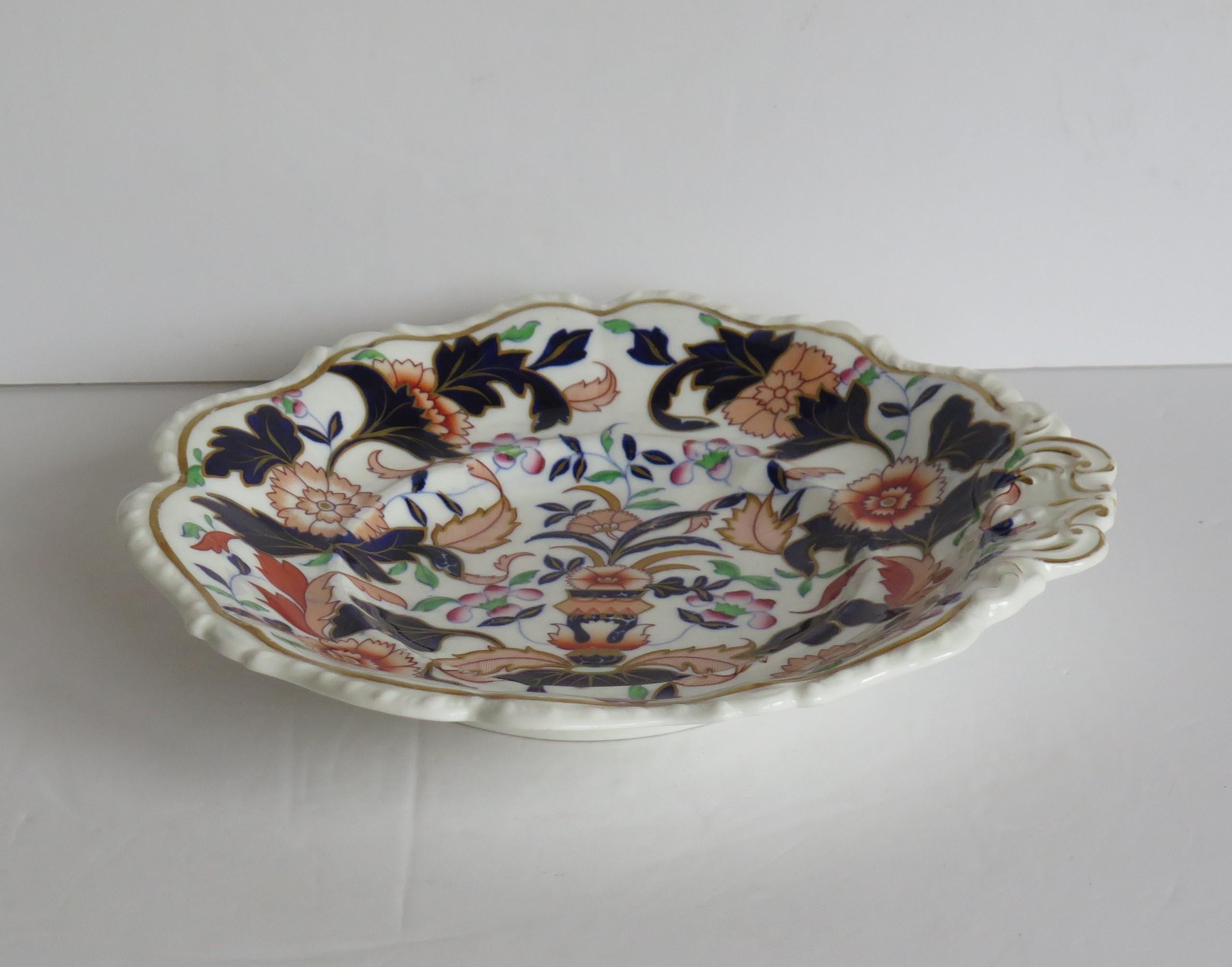 Early 19th Century Shell Desert Dish Porcelain Hand Painted, Staffordshire UK For Sale 1