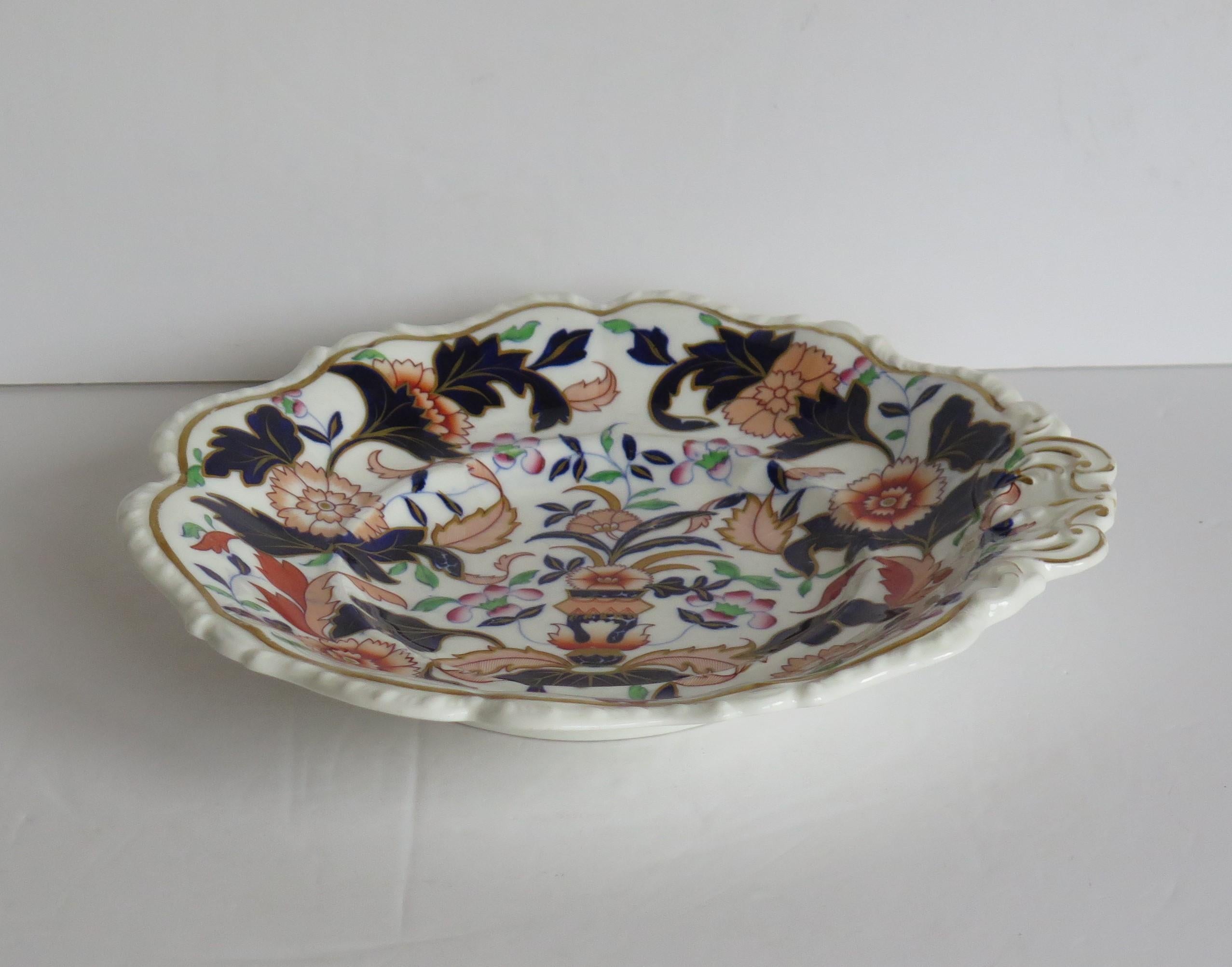 Early 19th Century Shell Desert Dish Porcelain Hand Painted, Staffordshire UK For Sale 2