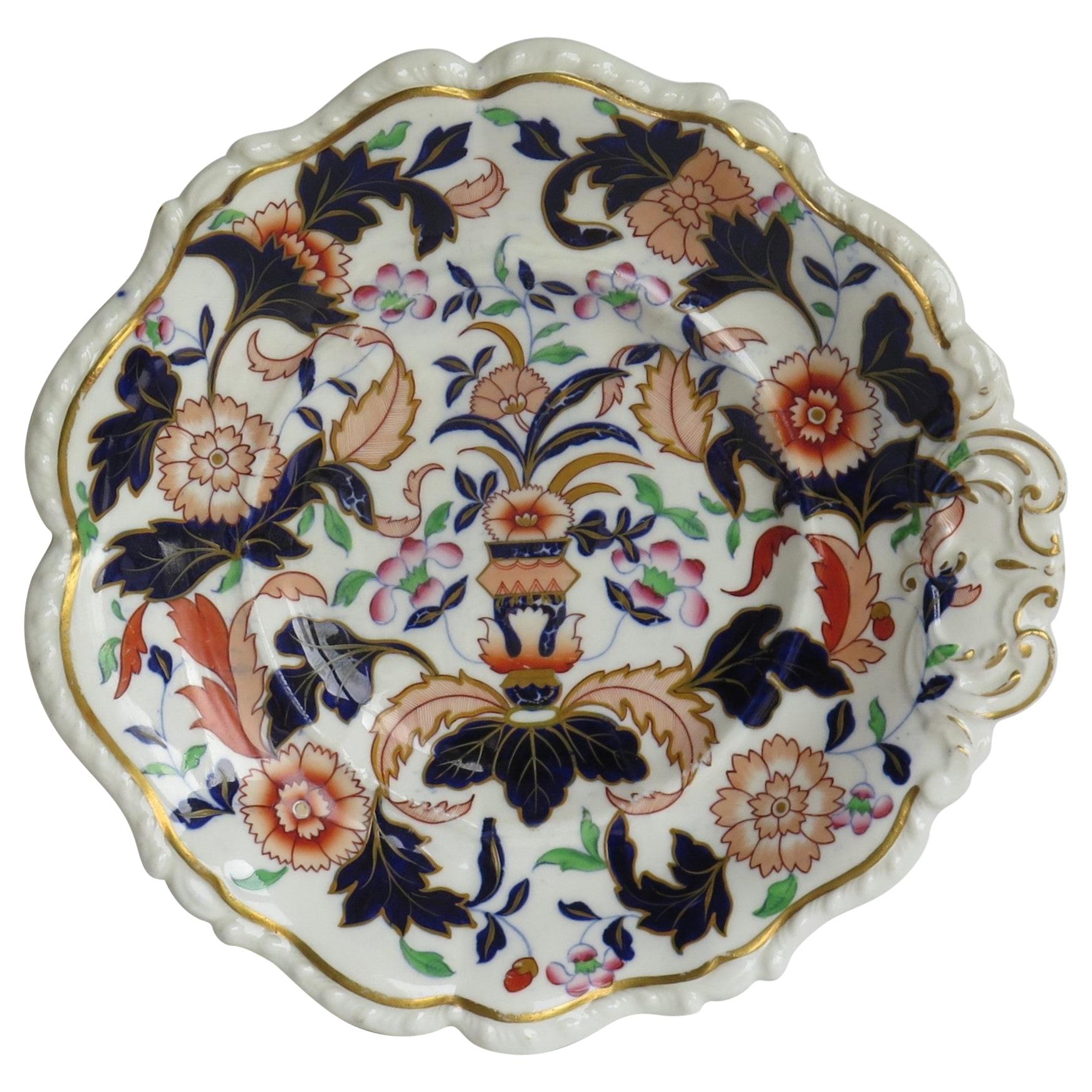 Plat en porcelaine du début du 19ème siècle en forme de désert de coquillage peint à la main, Staffordshire, Royaume-Uni