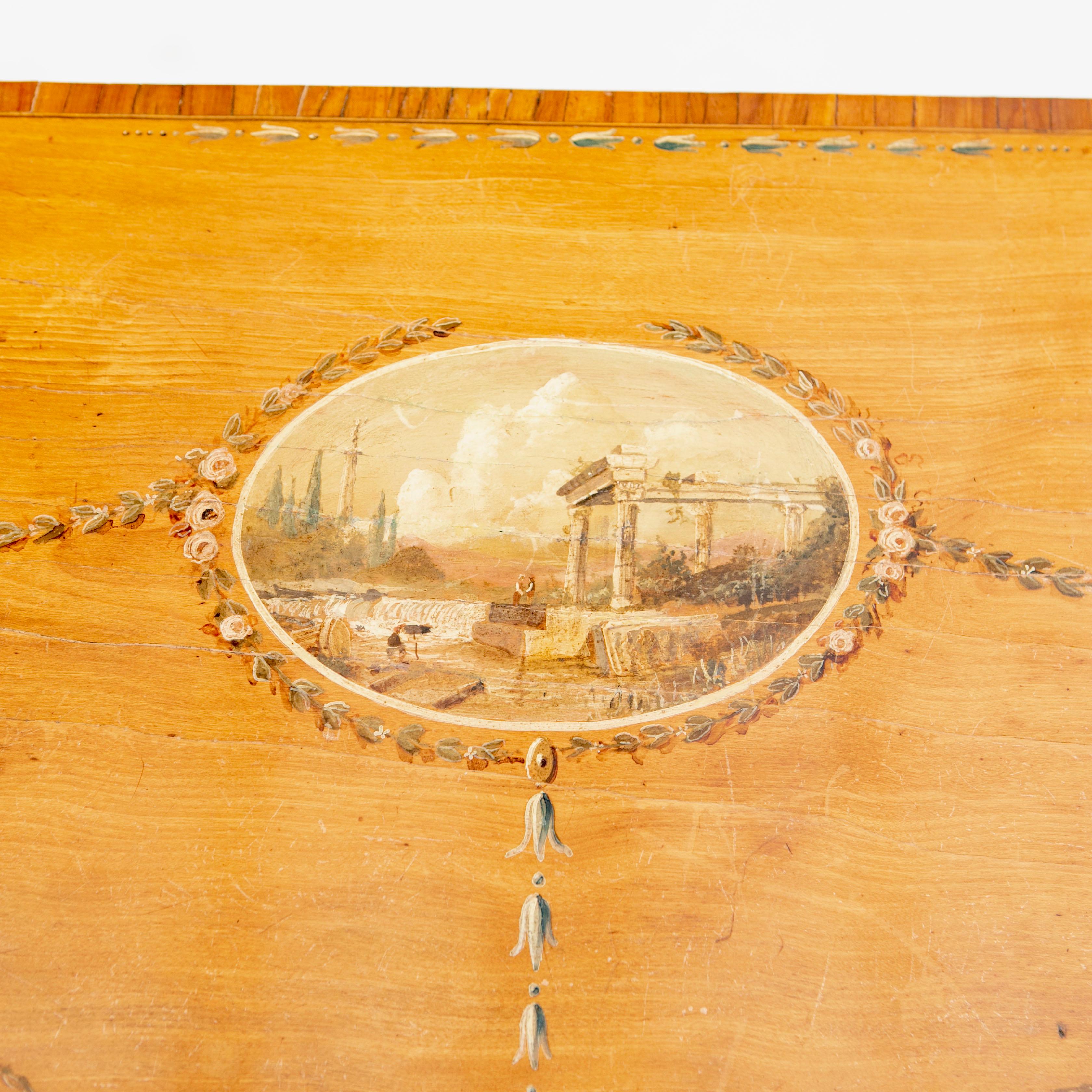 Frühes 19. Jahrhundert Sheraton Intarsien und handbemalter Demilune-Kartentisch (Ahornholz) im Angebot