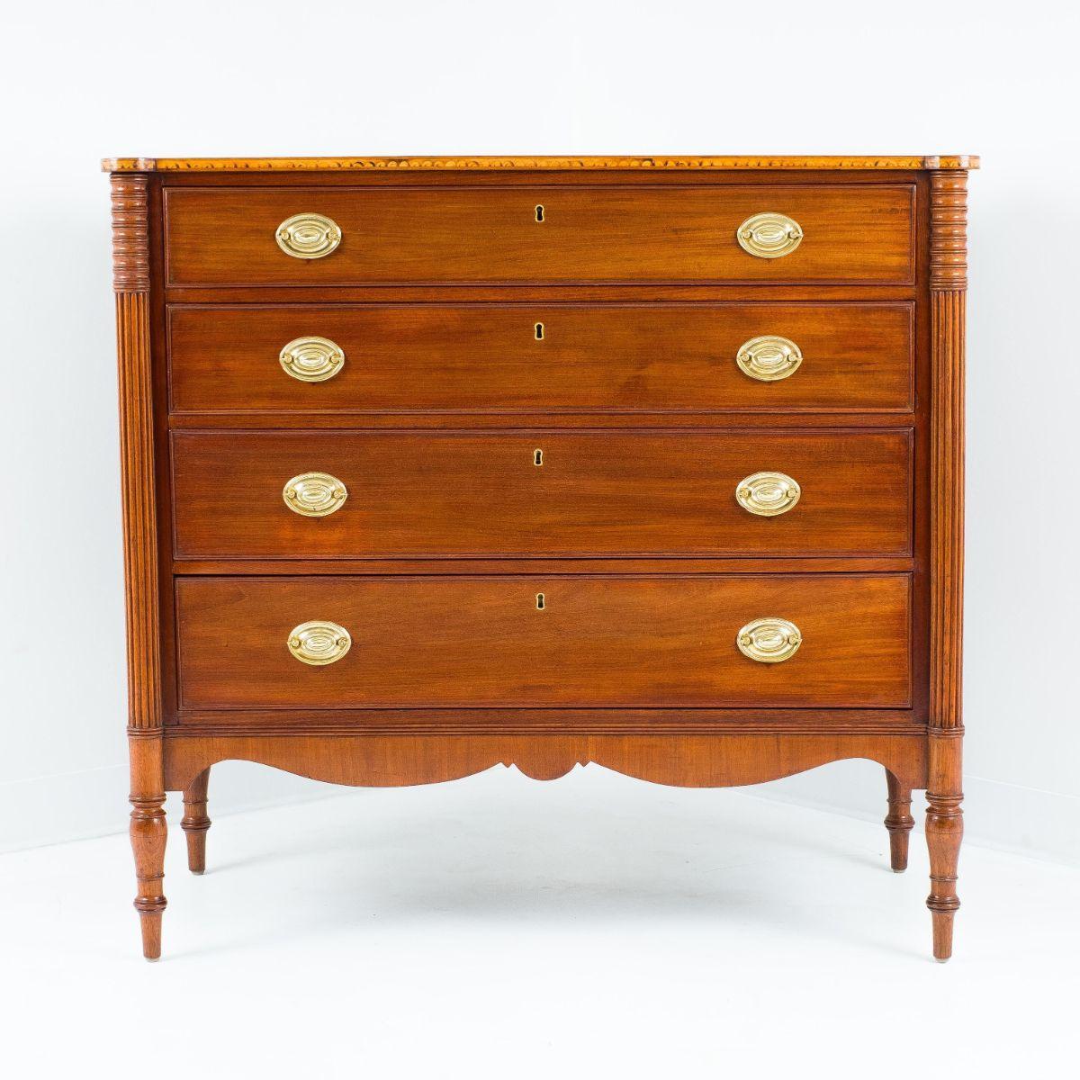 American Early 19th Century Sheraton Mahogany Four Drawer Chest For Sale