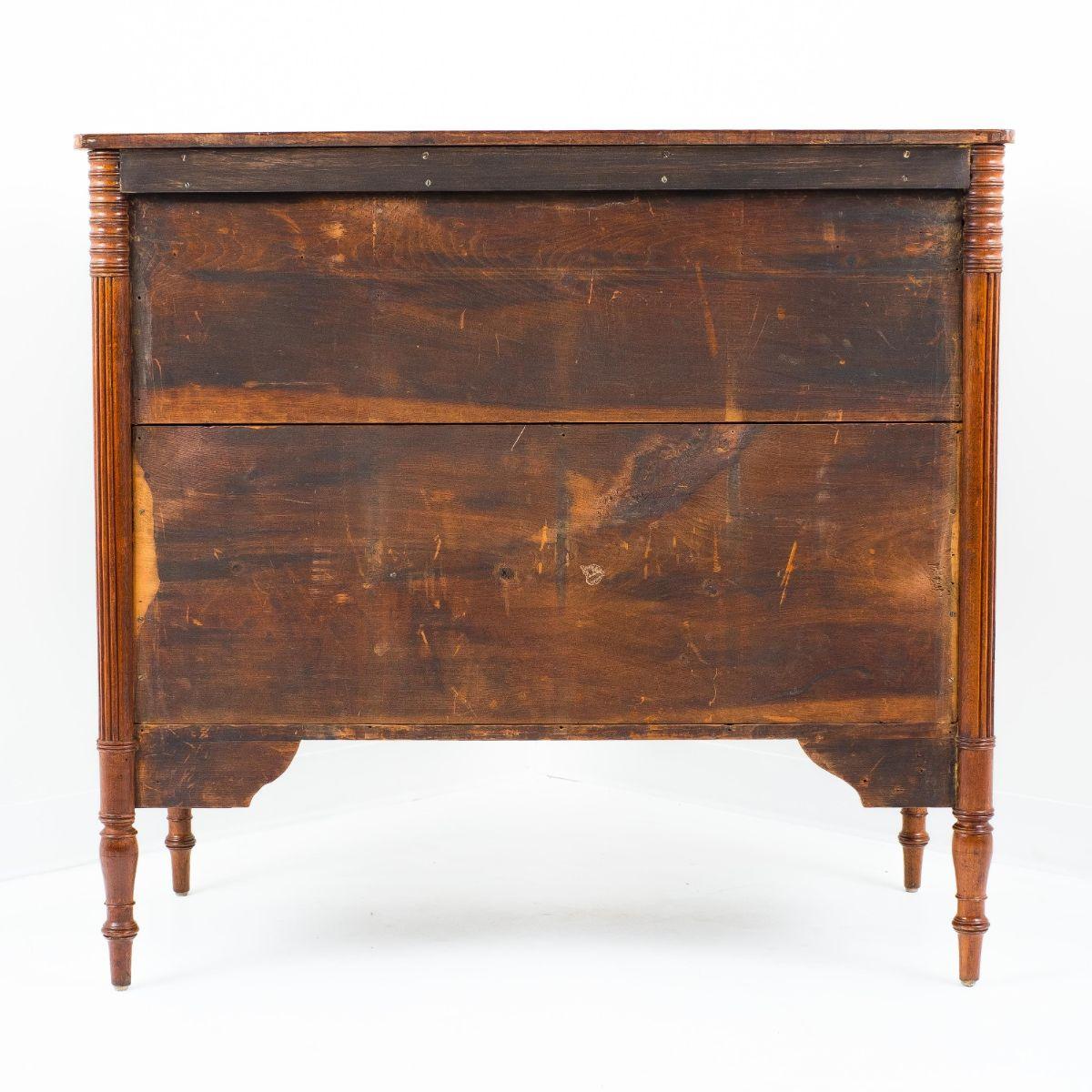 Early 19th Century Sheraton Mahogany Four Drawer Chest For Sale 4