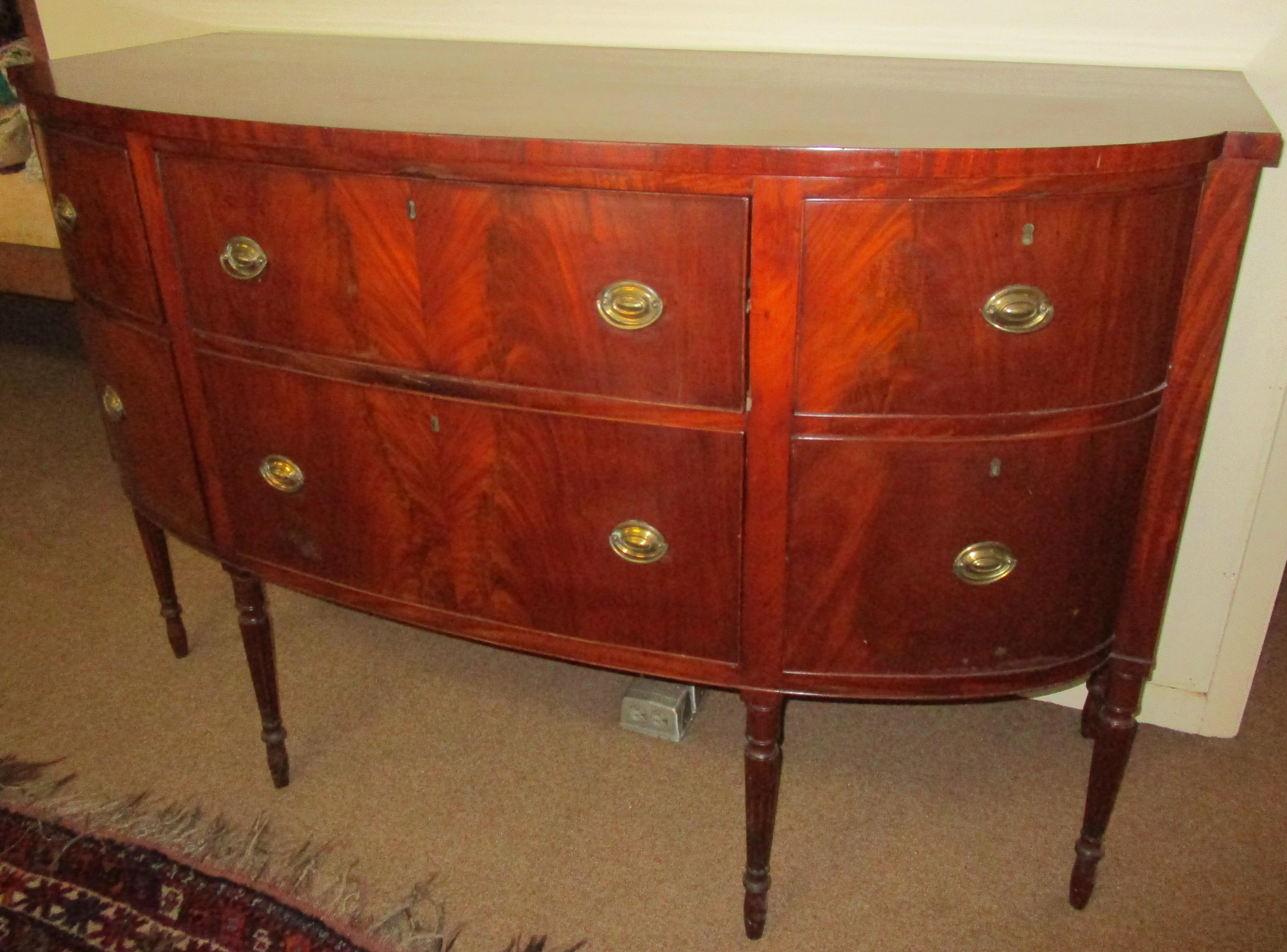 Early 19th Century Sheraton Style American Bowfront Sideboard with Dropdown Desk In Good Condition For Sale In Savannah, GA