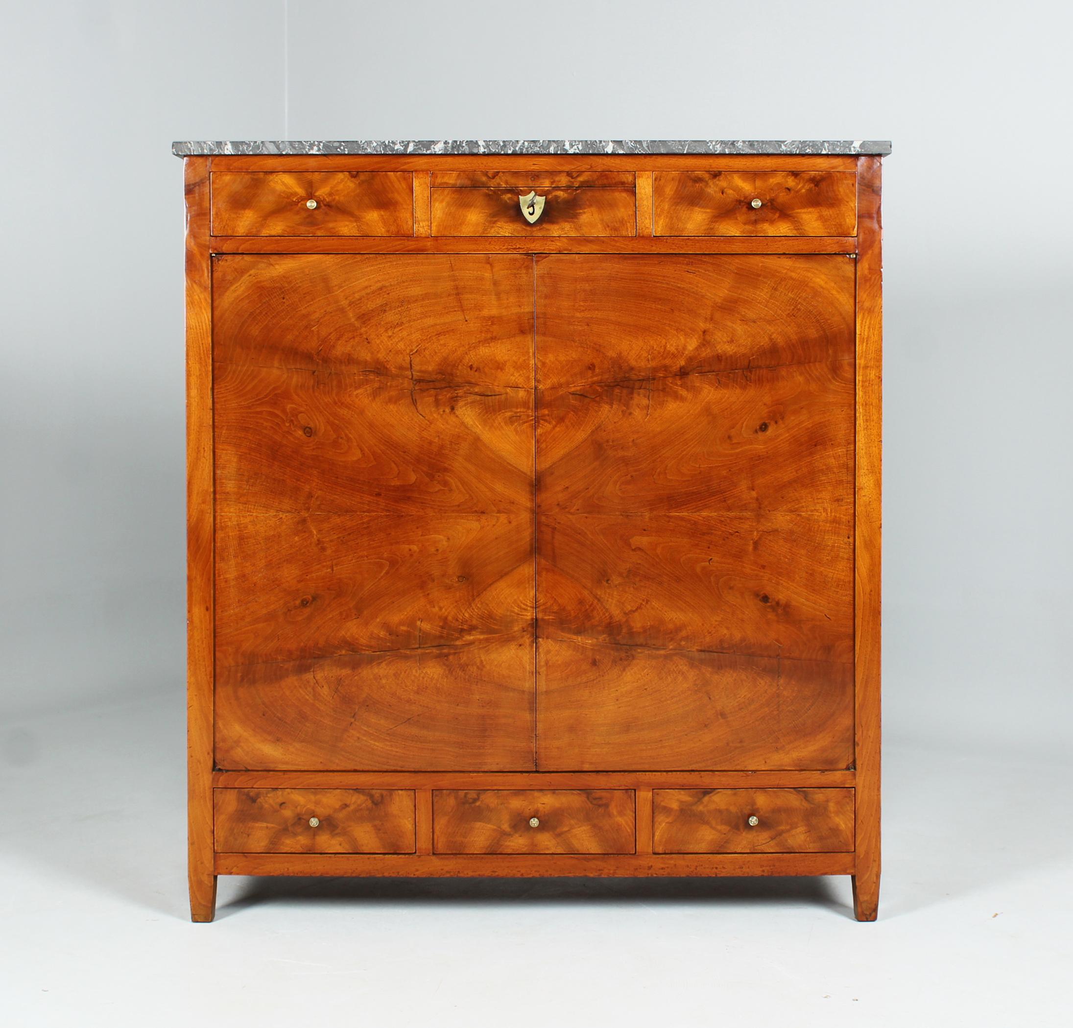 Early 19th Century Sideboard, Chiffoniere with special Central Locking System For Sale 7