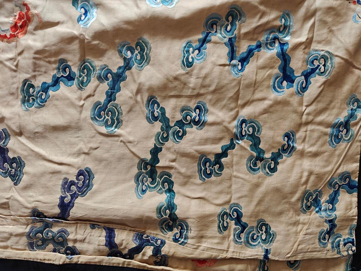 Early 19th Century Silk Chinese Dragon & Clouds Embroidery For Sale 14