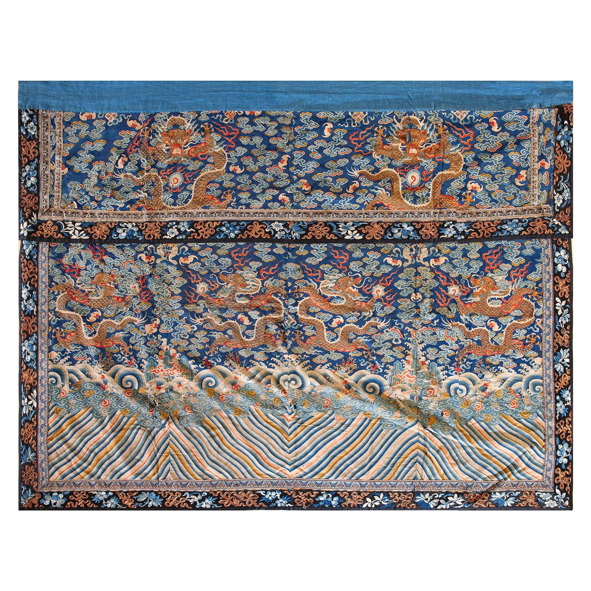 Broderie du dragon Kesi en soie chinoise du début du 19ème siècle ( 4' x 5' - 122 x 152 )