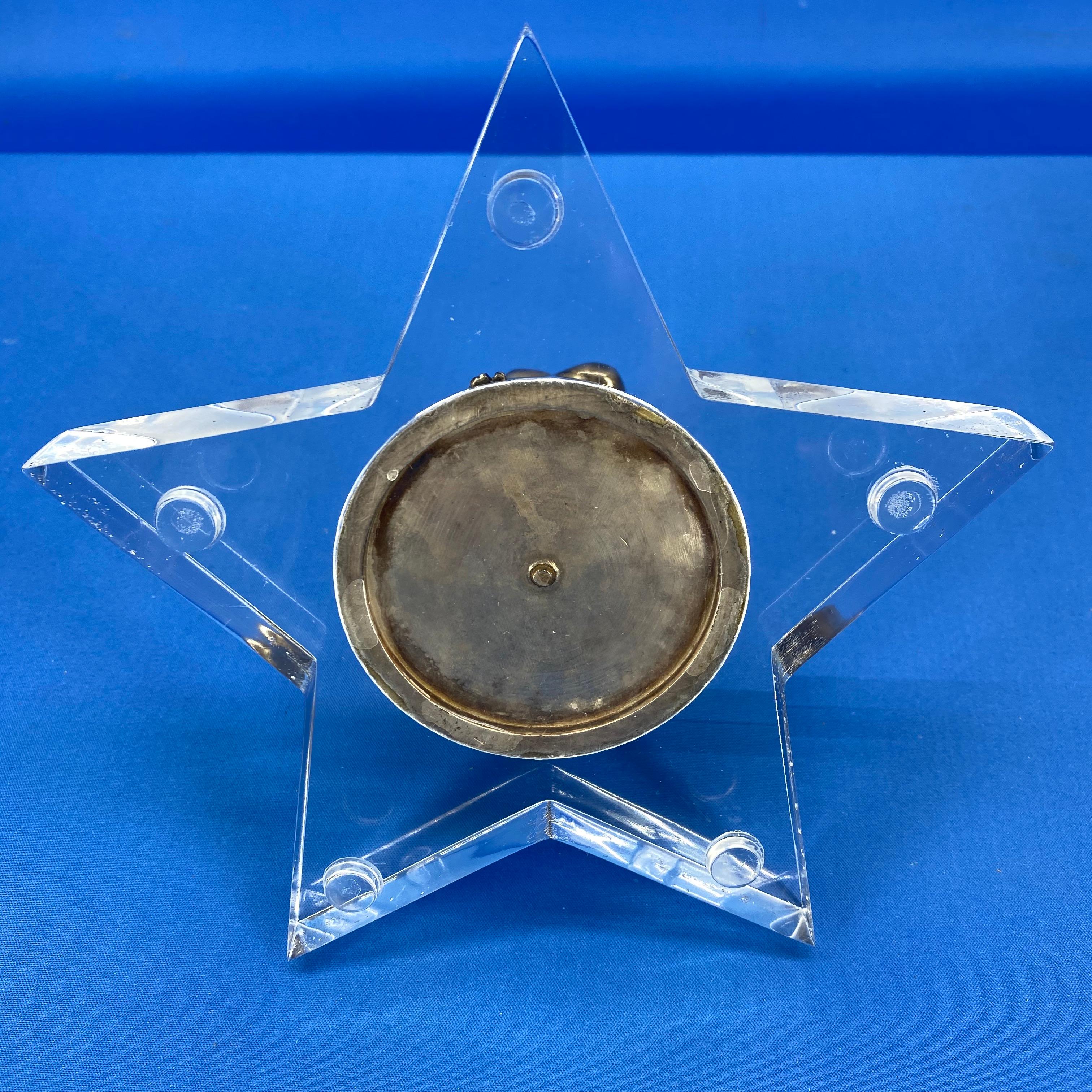 Early 19th Century Silver-Plated Putti On A Star-Shaped Lucite Base For Sale 11