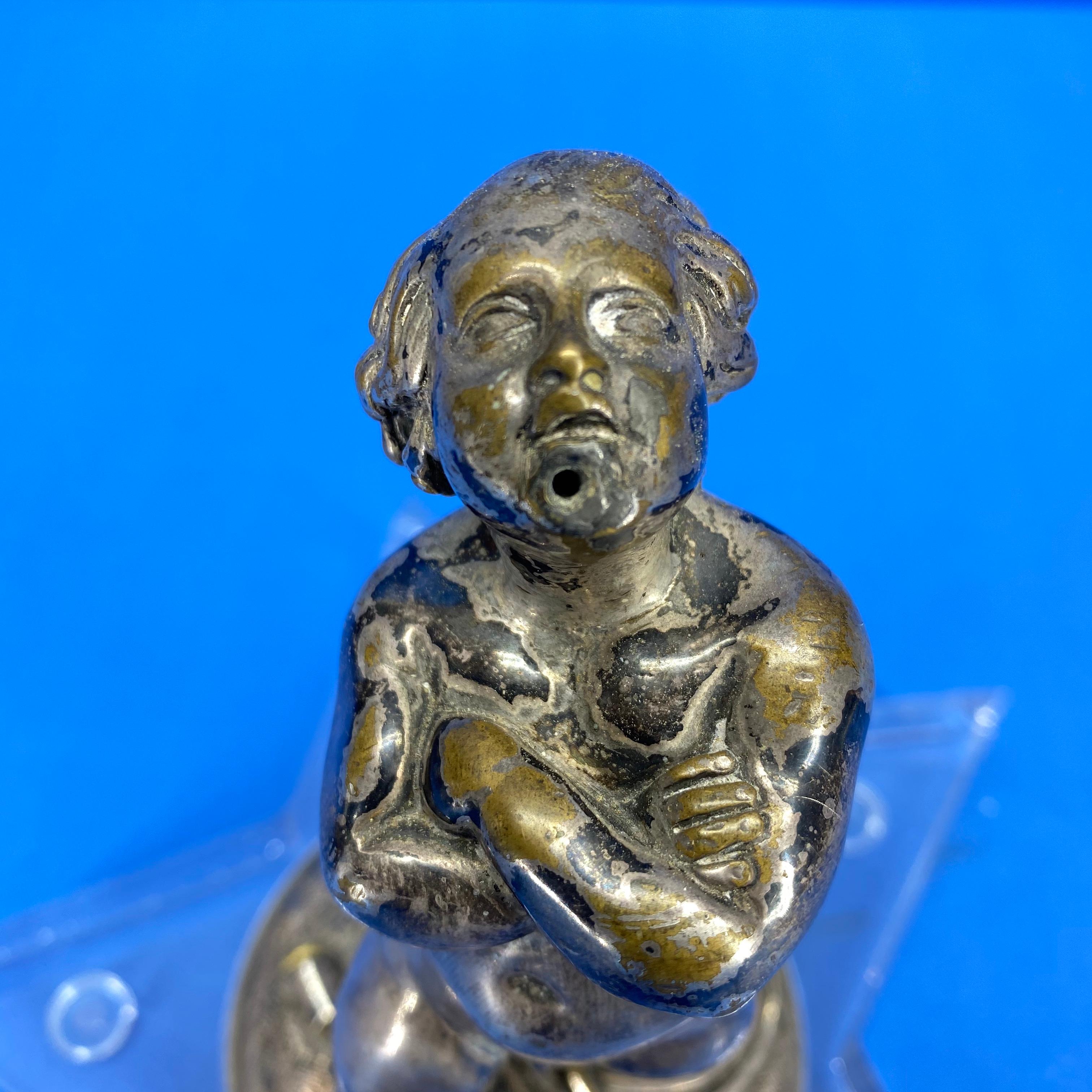 Early 19th Century Silver-Plated Putti On A Star-Shaped Lucite Base For Sale 1