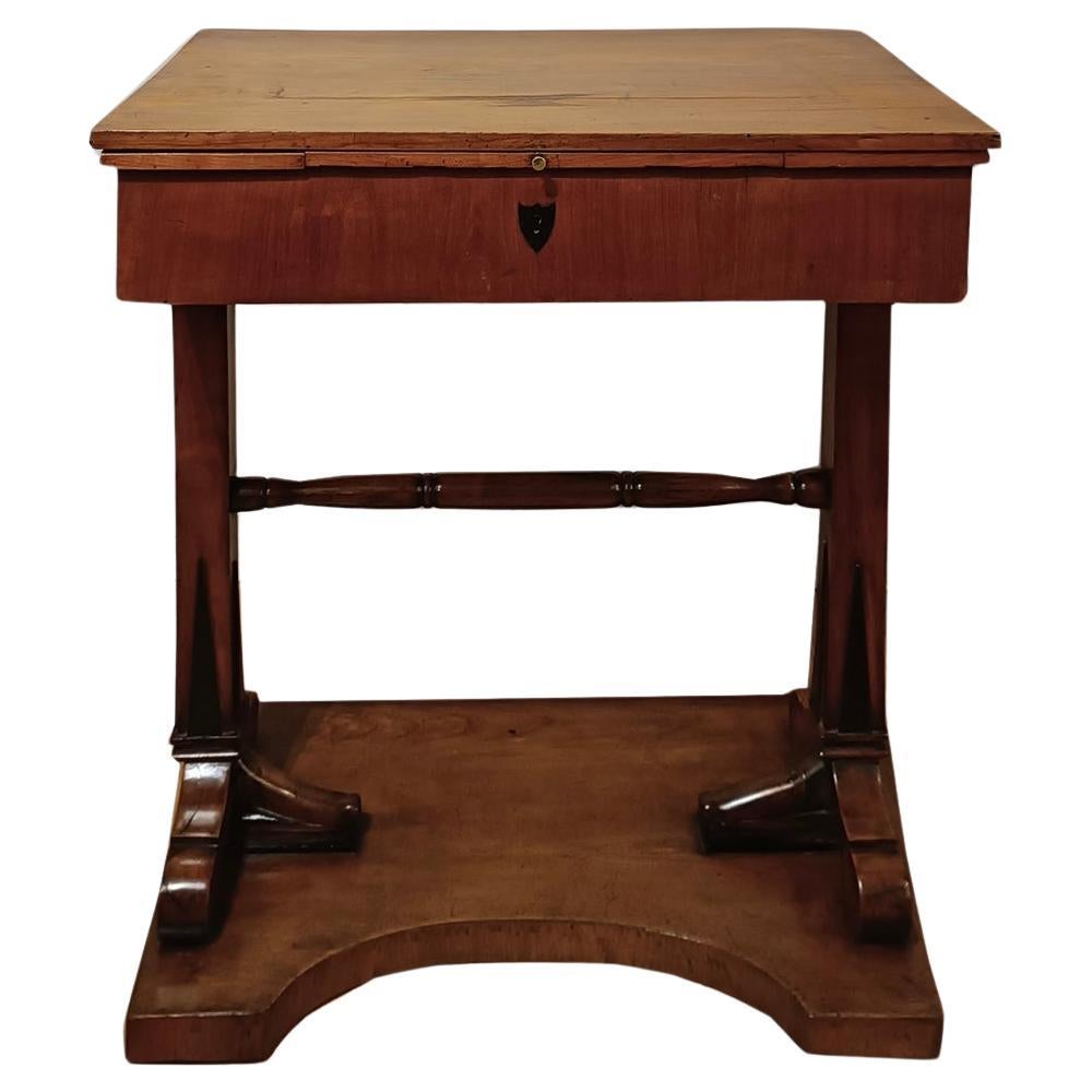 EARLY 19th CENTURY SMALL WORKING TABLE For Sale