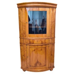 Mobile ad angolo Biedermeier in ciliegio massiccio dell'inizio del XIX secolo