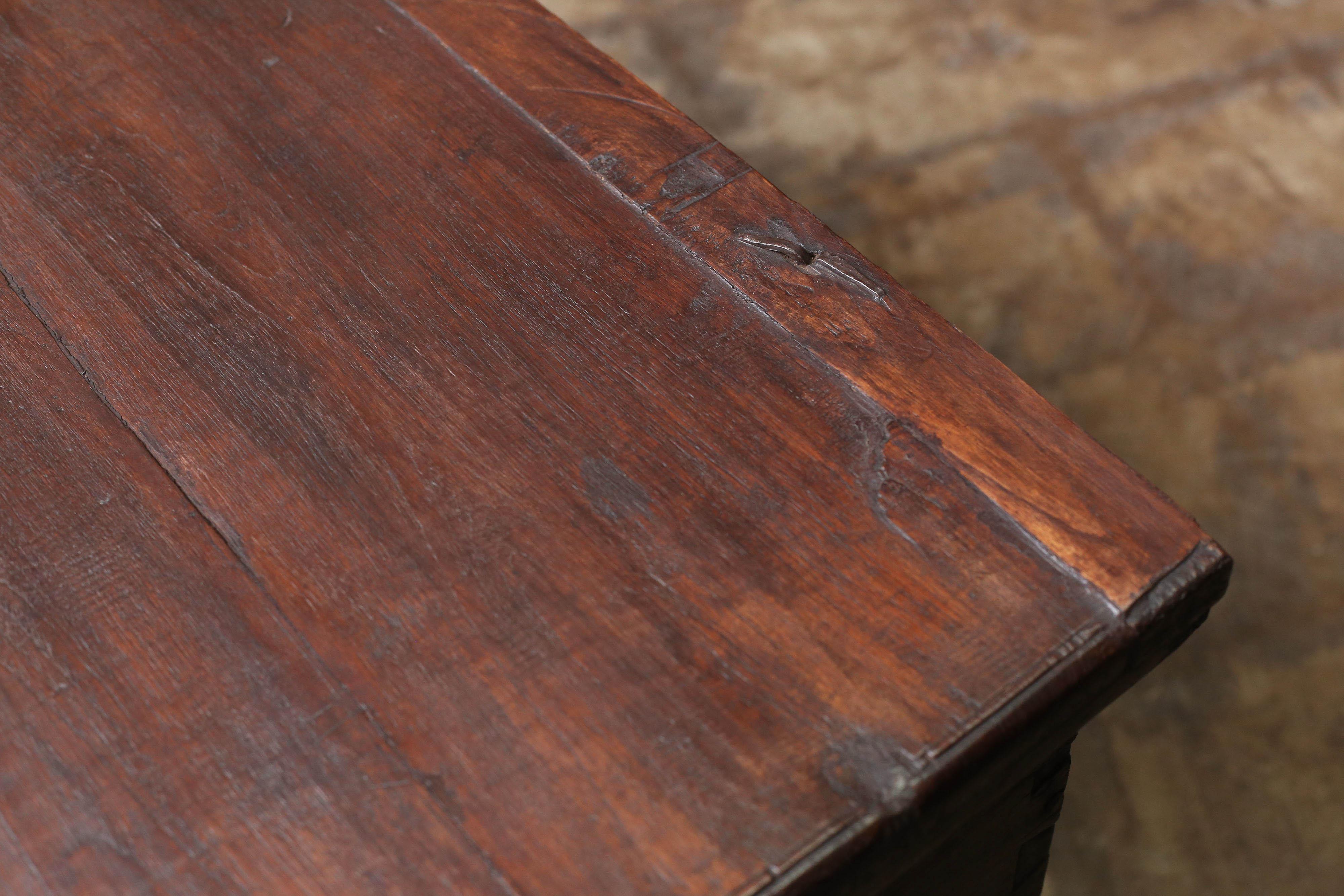 Early 19th Century Solid Teak Wood Dowry Chest from the Holy Town of Varanasi In Good Condition For Sale In Houston, TX