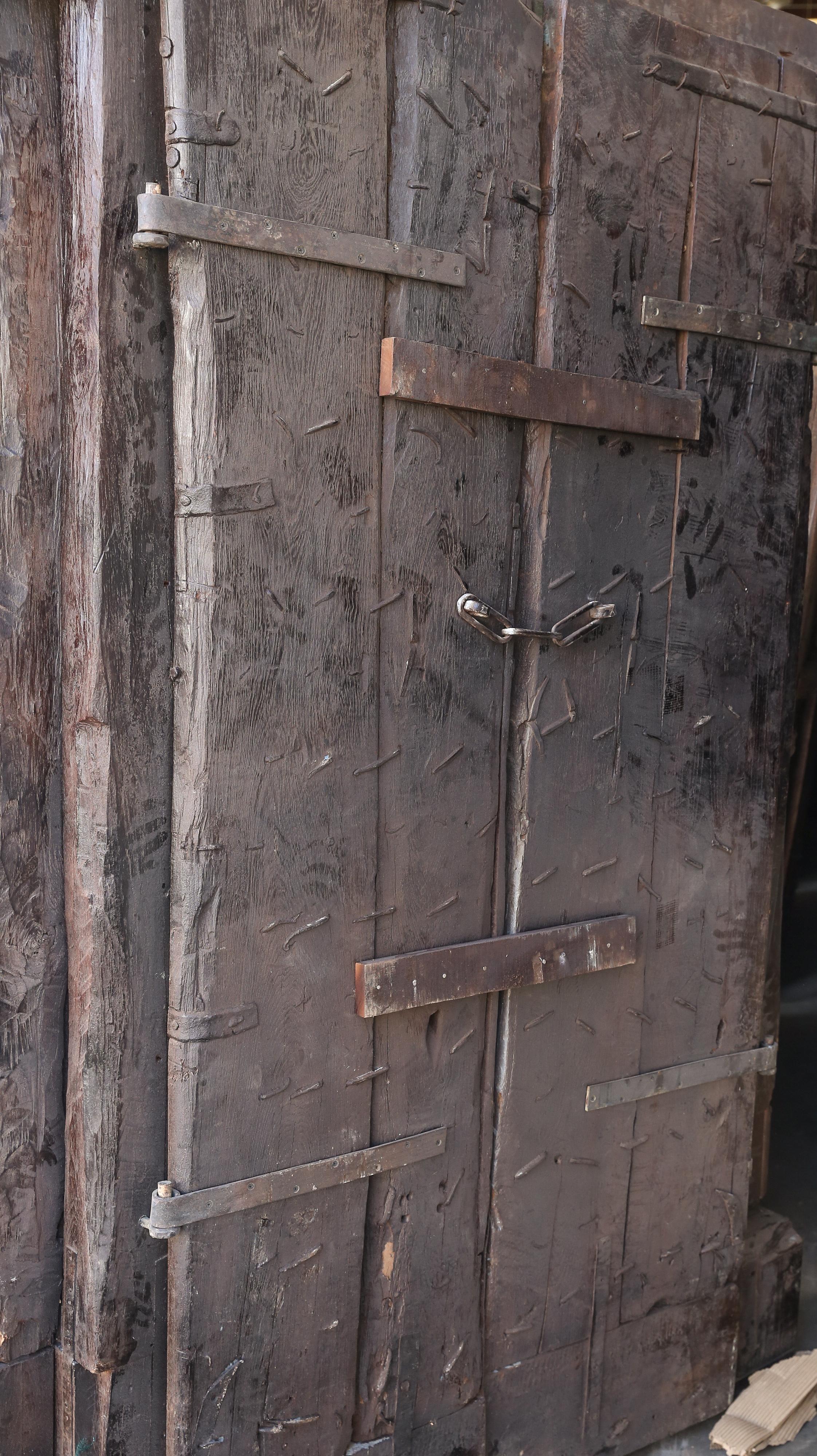 Early 19th Century Solid Teak Wood Highly Carved Entry Doors of a Village Temple For Sale 8