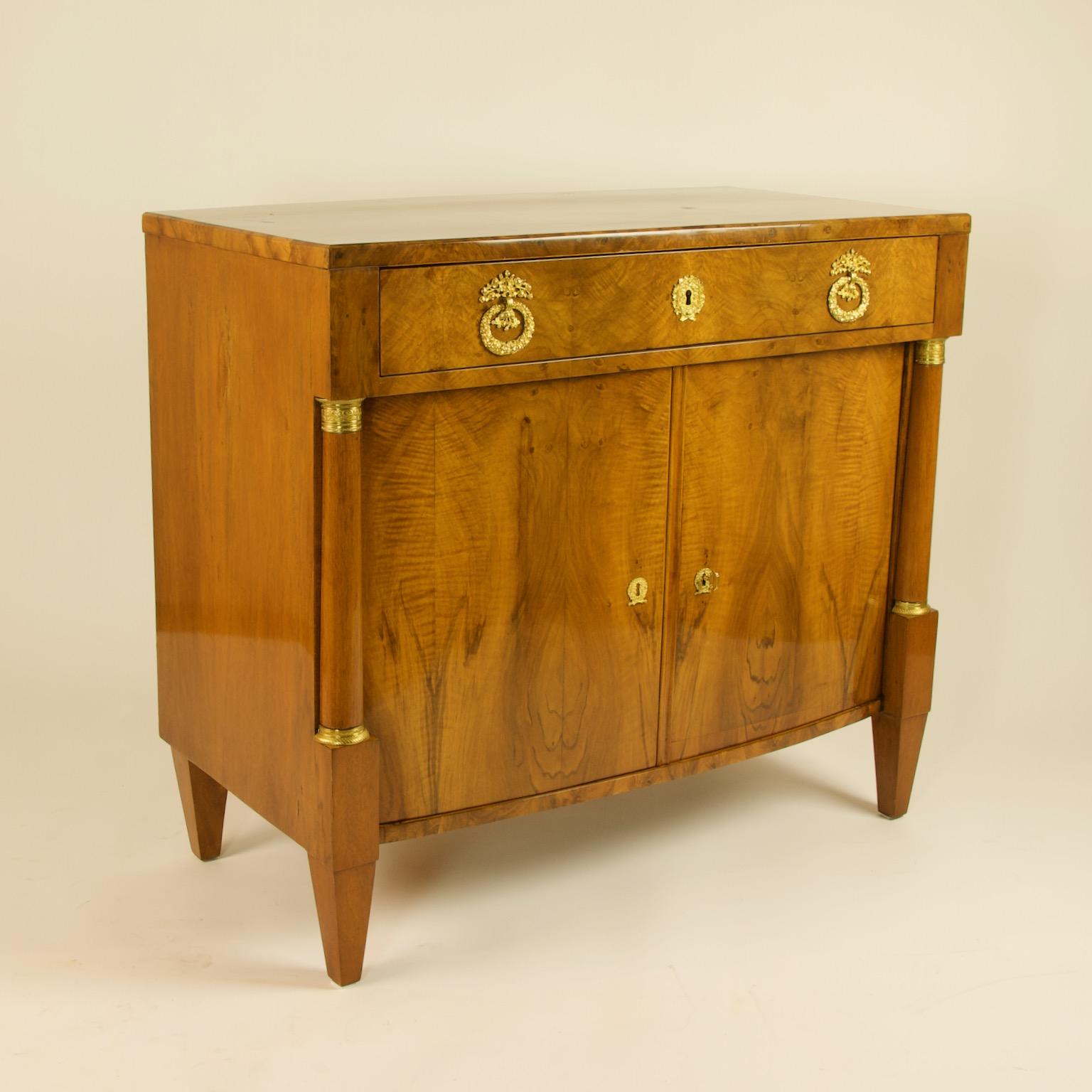 Early 19th Century South German or Austrian Biedermeier Walnut Cabinet Dresser 6