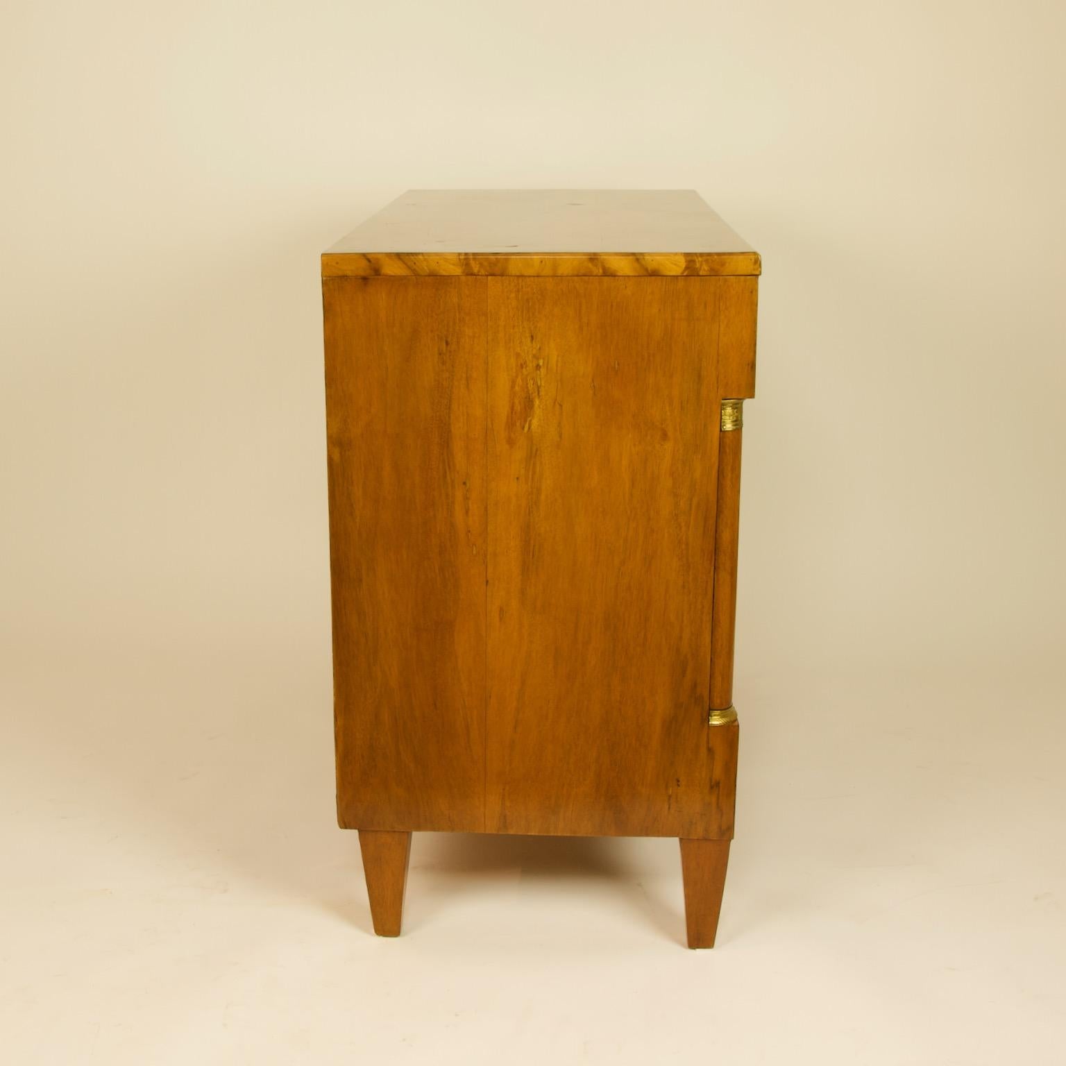 Early 19th Century South German or Austrian Biedermeier Walnut Cabinet Dresser 7