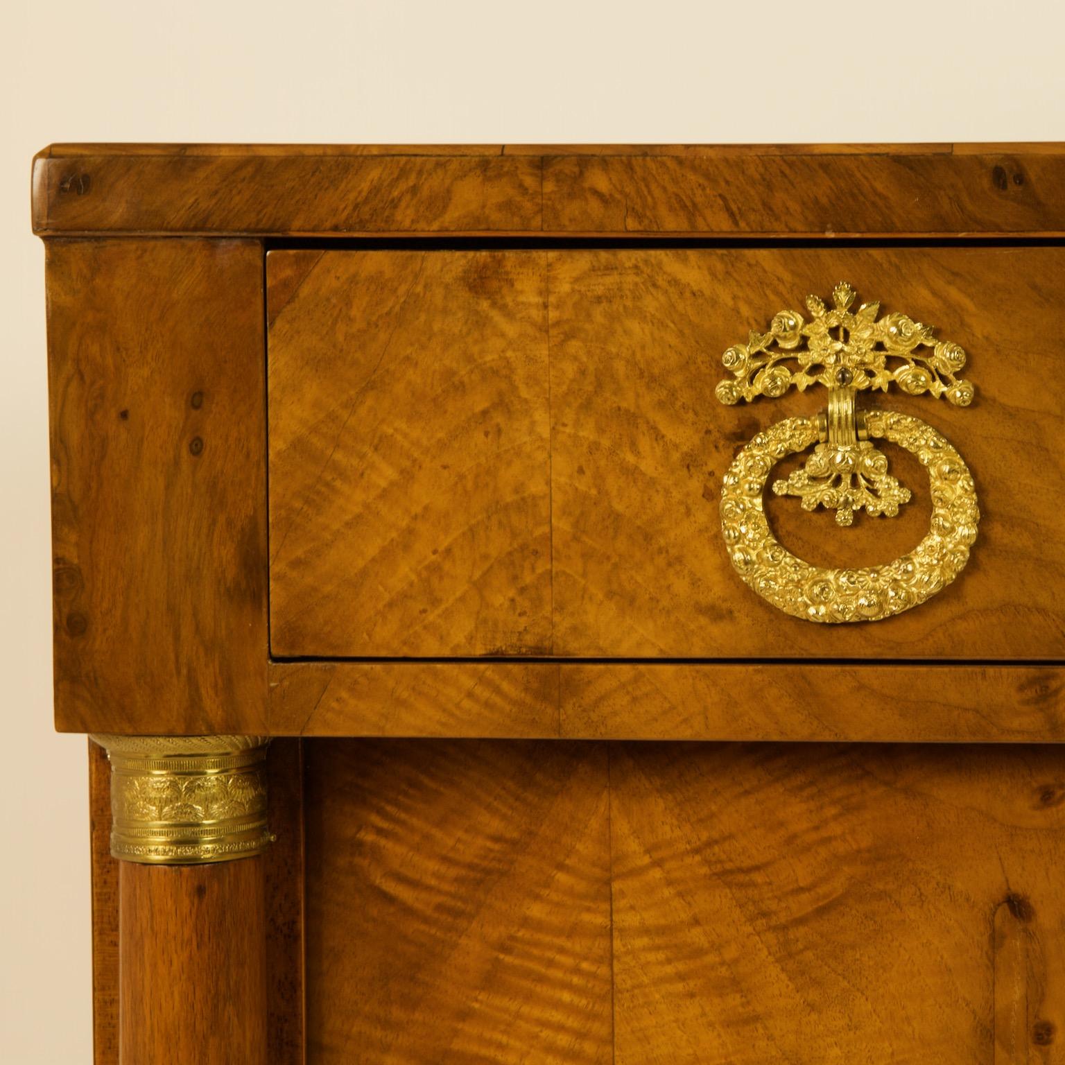 Early 19th Century South German or Austrian Biedermeier Walnut Cabinet Dresser 2