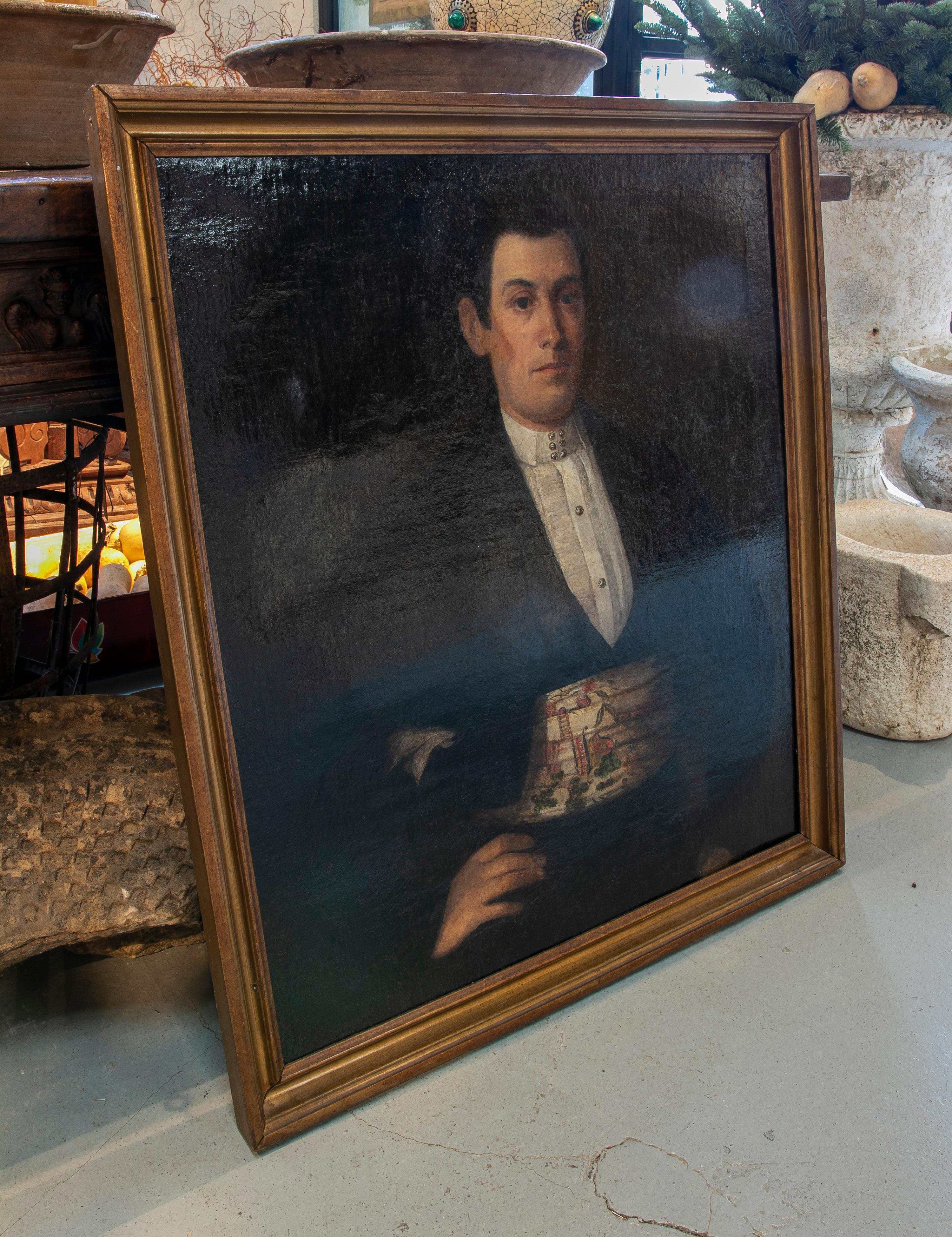 Antique early 19th century Spanish Andalusian oil on canvas portrait painting. 

Dimensions with frame: 94x81x4cm.