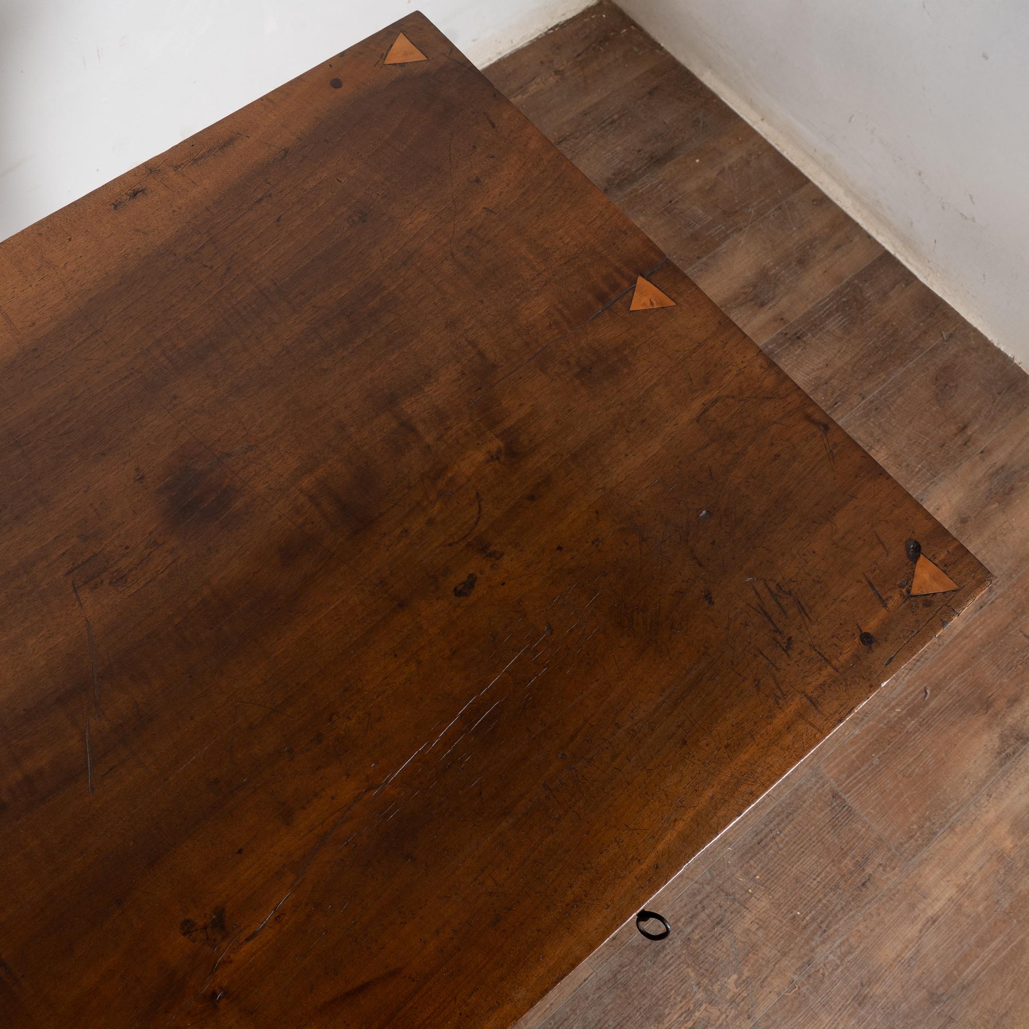 Early 19th Century Spanish Chestnut Console Table For Sale 1