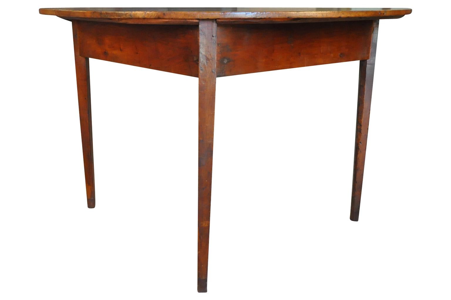 Noyer Table Demilune espagnole du début du XIXe siècle en vente
