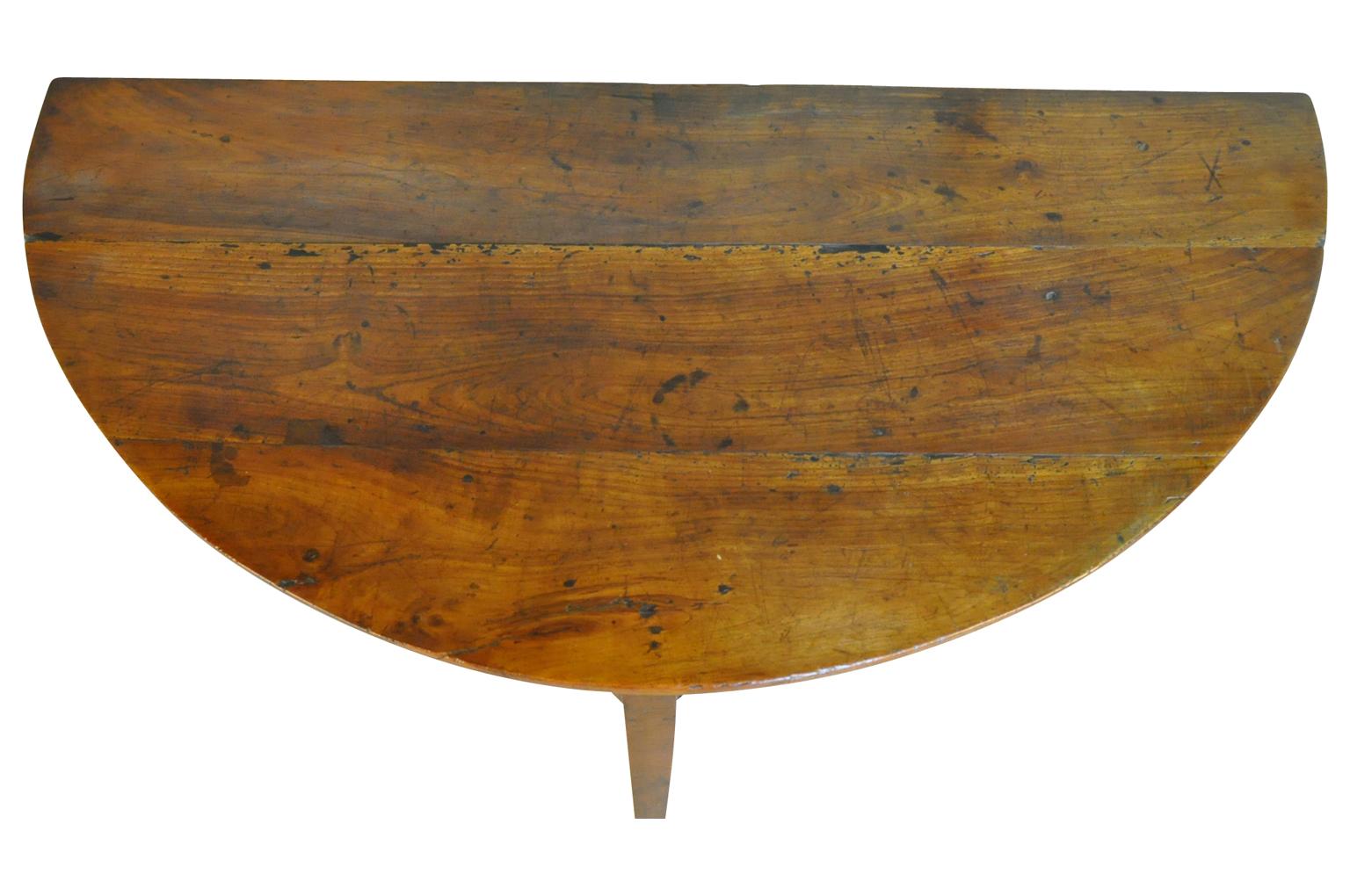 Early 19th Century Spanish Demilune Table For Sale 3