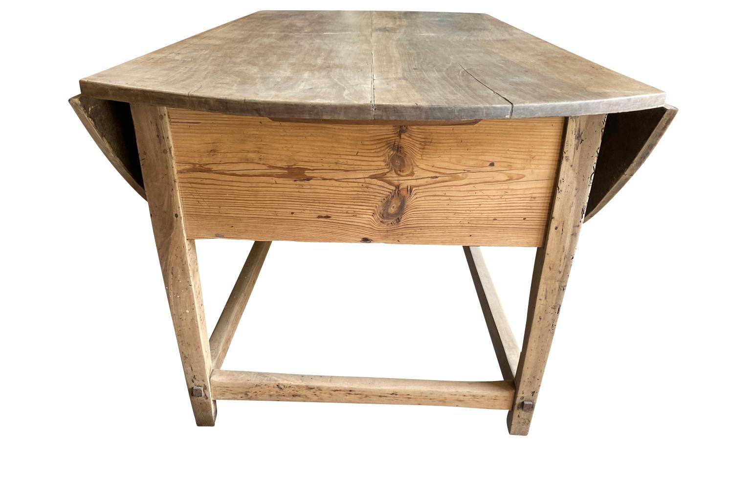 Early 19th Century Spanish Drop Leaf Table 4