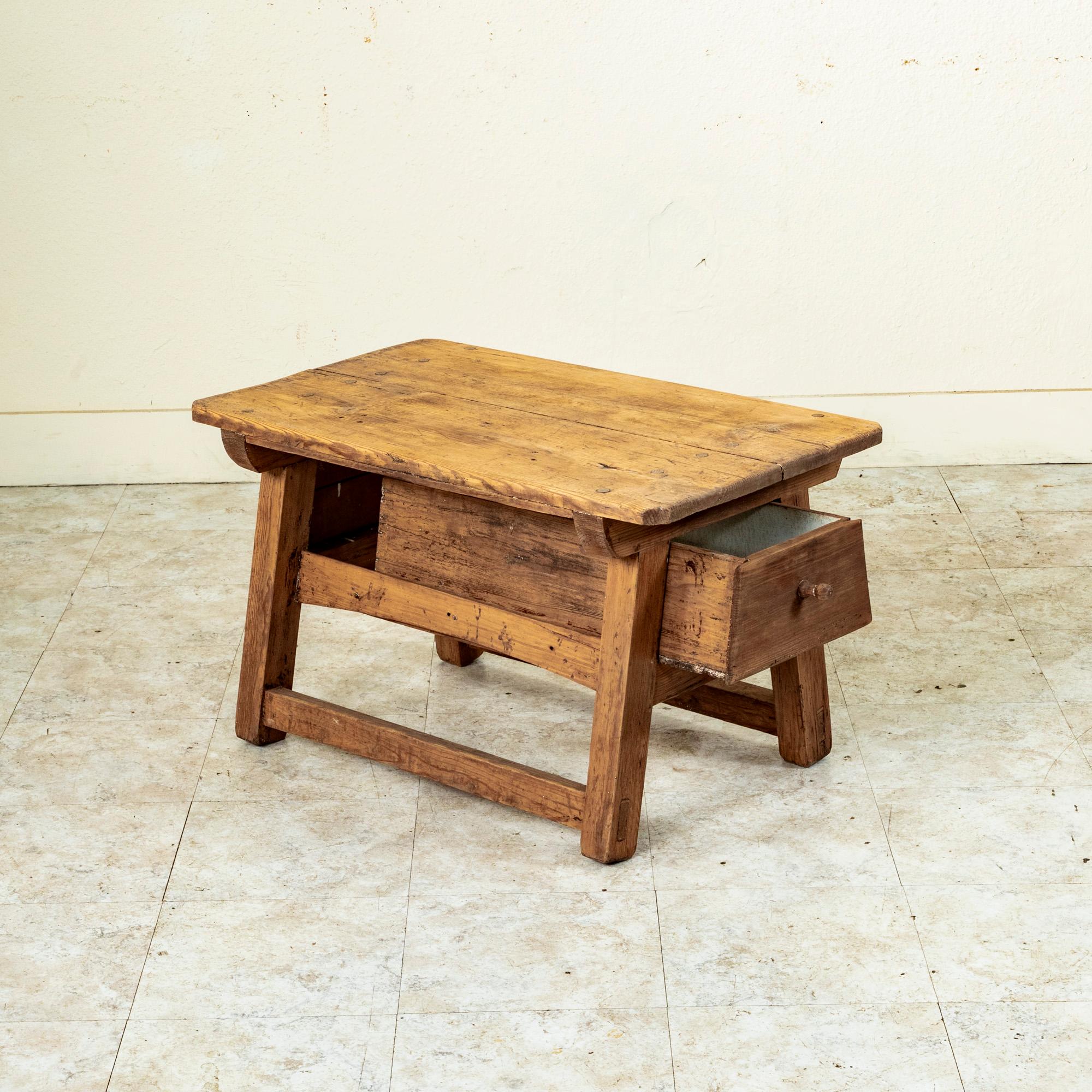 Early 19th Century Spanish Pine Mountain Table, Side Table, Coffee Table 4