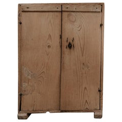 Early 19th Century Spanish Pinewood Cabinet