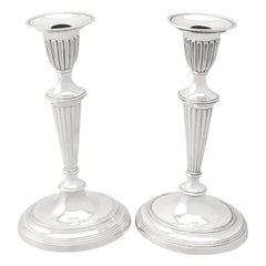 Spanische Silber-Kerzenständer aus dem frühen 19. Jahrhundert, um 1810