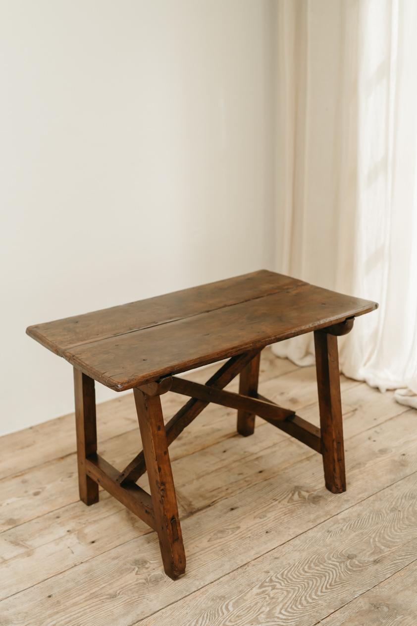 Spanischer Tisch aus dem frühen 19. Jahrhundert  im Angebot 5