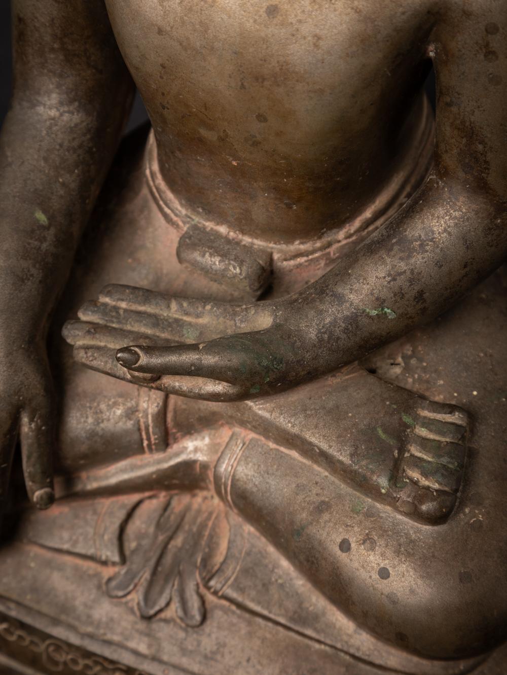 Sondere antike burmesische Buddha-Statue aus Bronze aus Burma aus dem frühen 19. Jahrhundert im Angebot 16