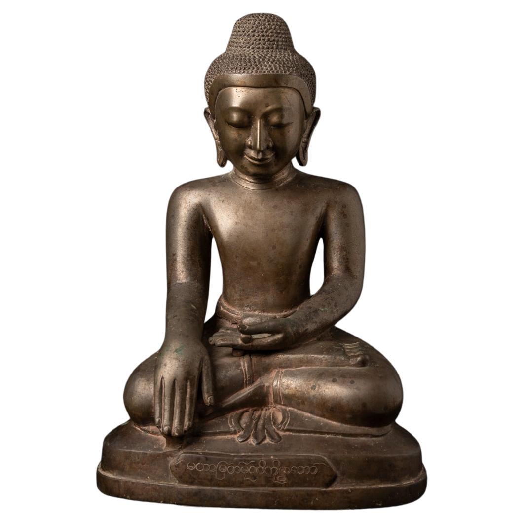 Early 19th century Special antique bronze Burmese Buddha statue from Burma For Sale