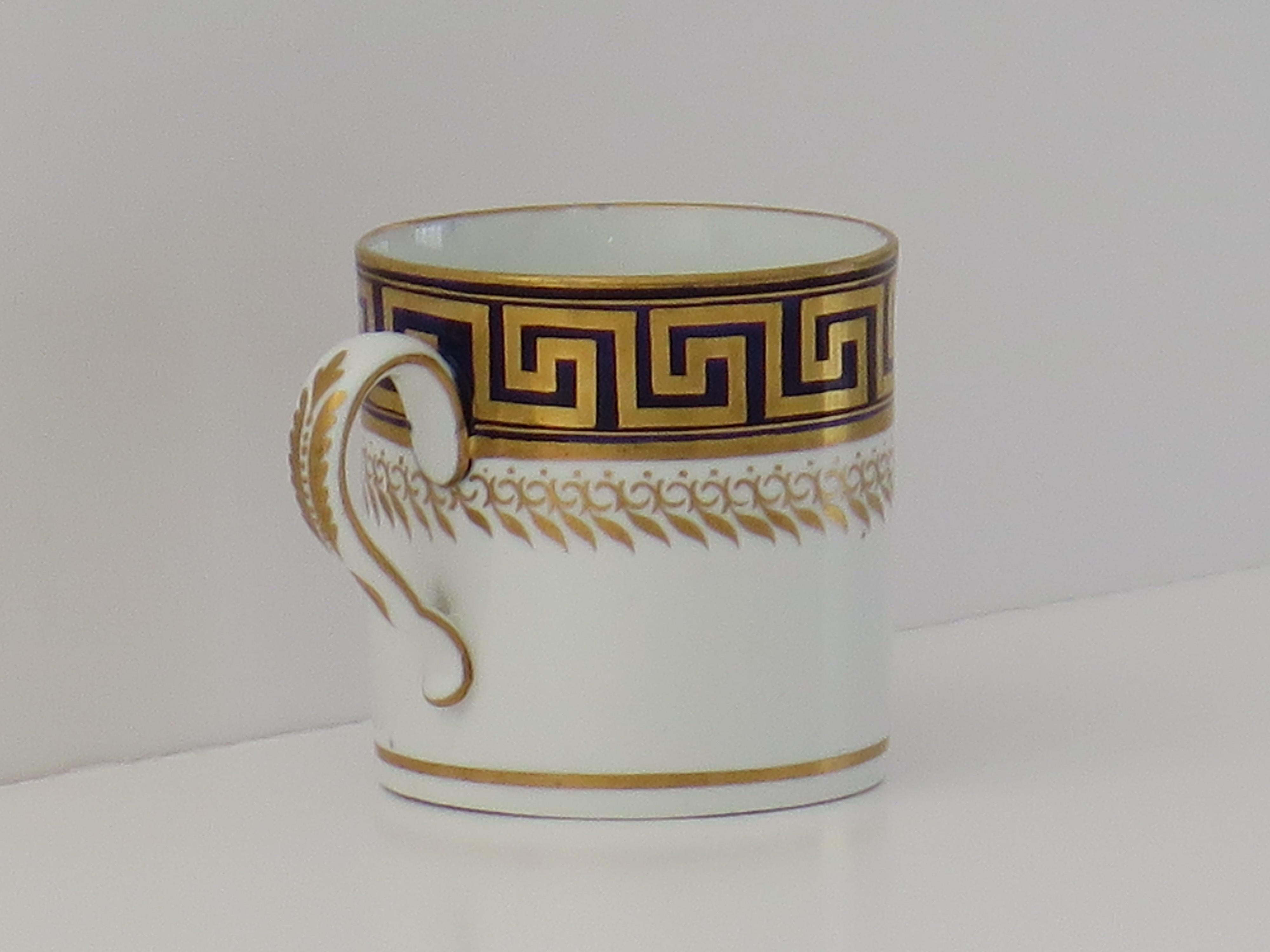 XIXe siècle Canne à café Spode en porcelaine du début du 19e siècle à motif de clé grecque 742, vers 1810 en vente