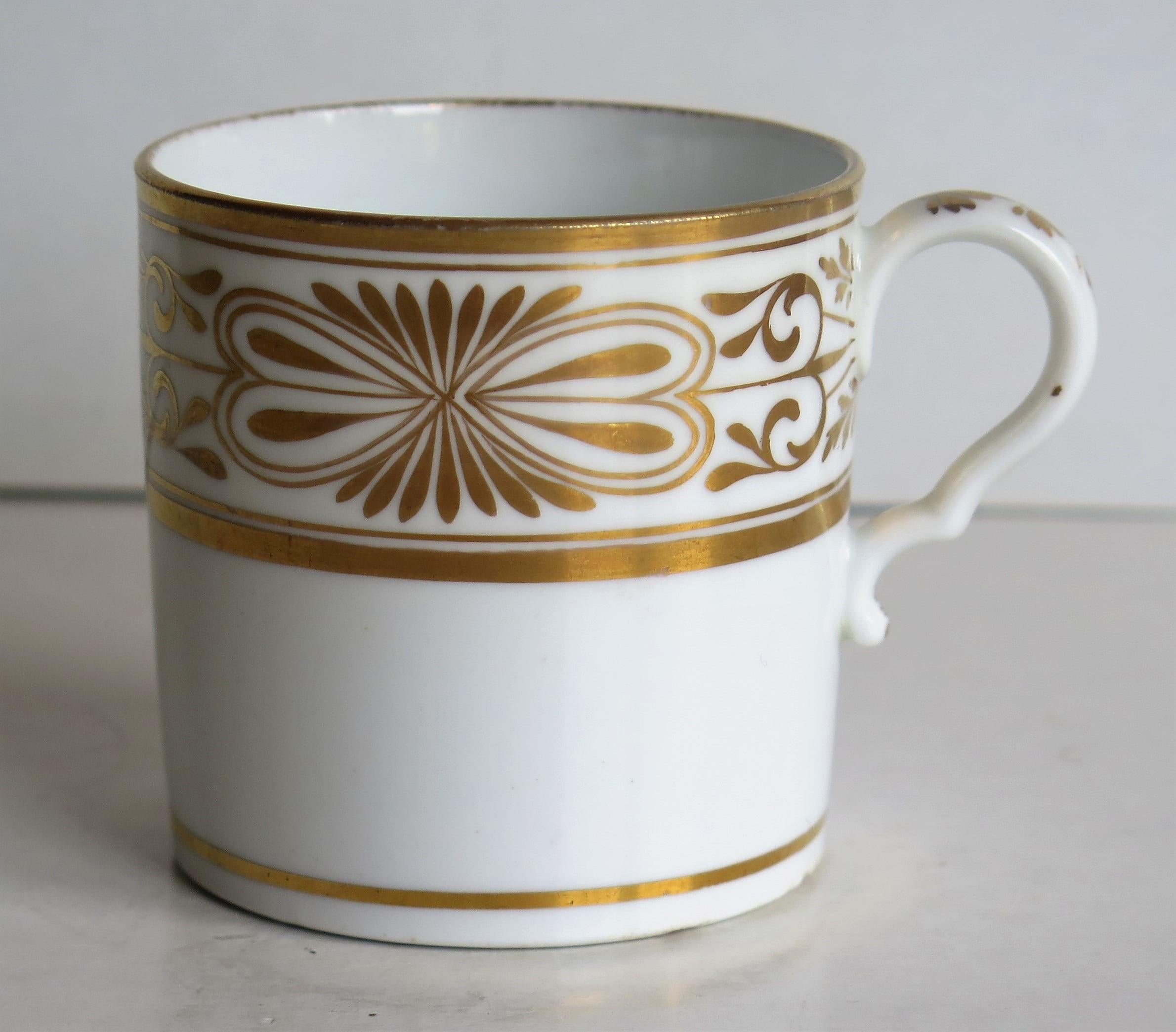 Early 19th Century Spode Porcelain Coffee Can Hand Gilded Pattern 1099, Ca 1810 For Sale 4
