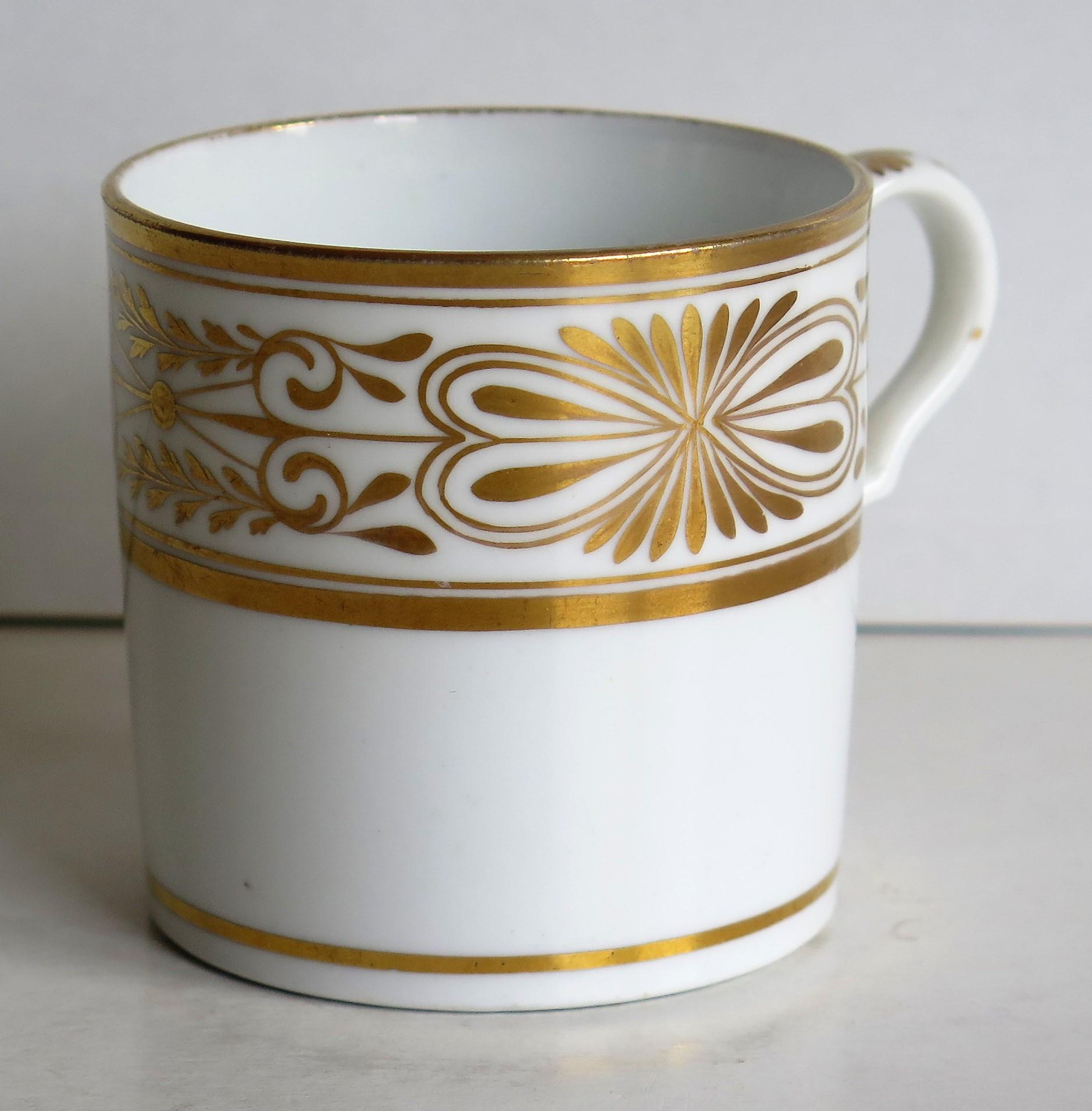 Anglais Boîte à café en porcelaine Spode du début du 19e siècle, motif 1099 doré à la main, vers 1810 en vente
