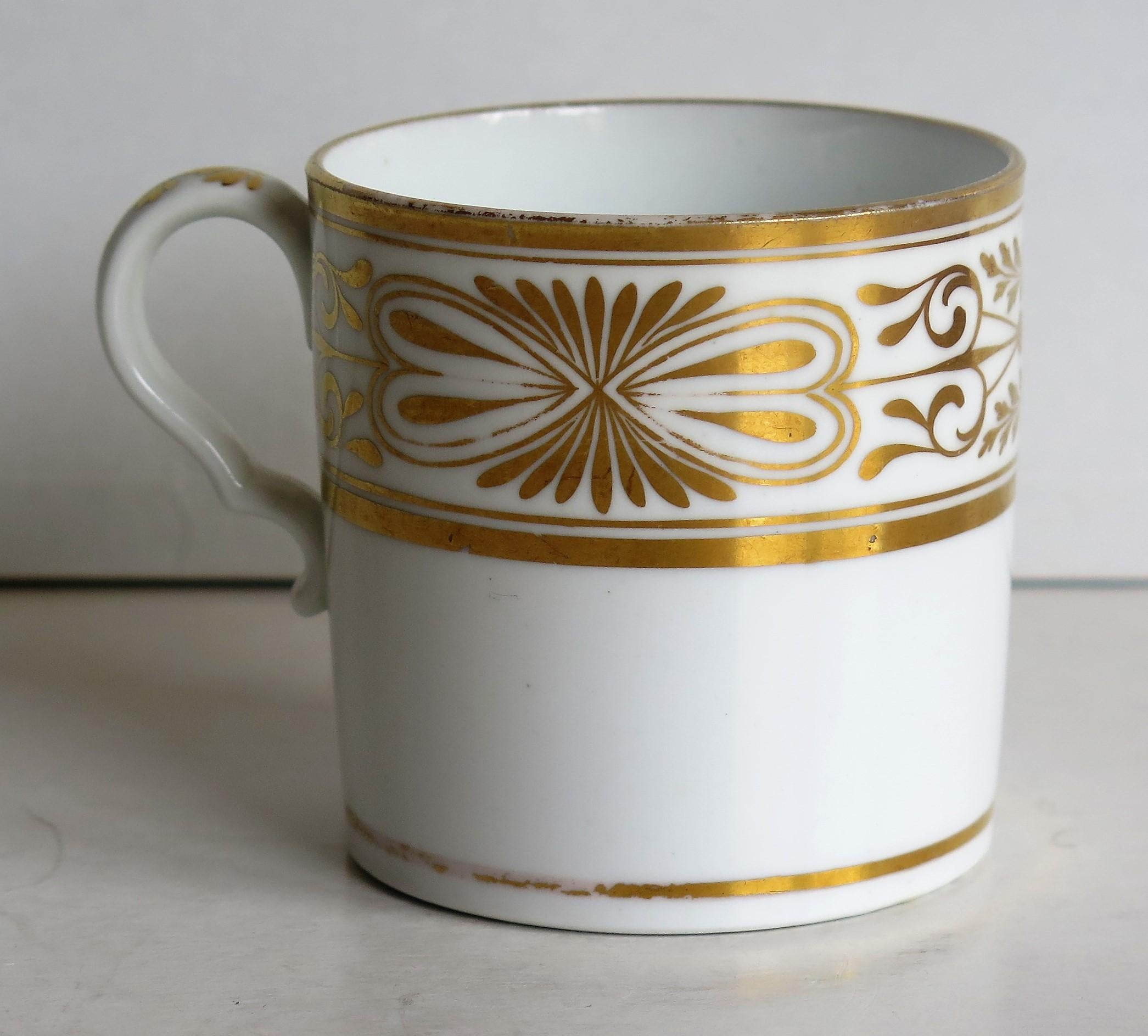 Early 19th Century Spode Porcelain Coffee Can Hand Gilded Pattern 1099, Ca 1810 For Sale 1