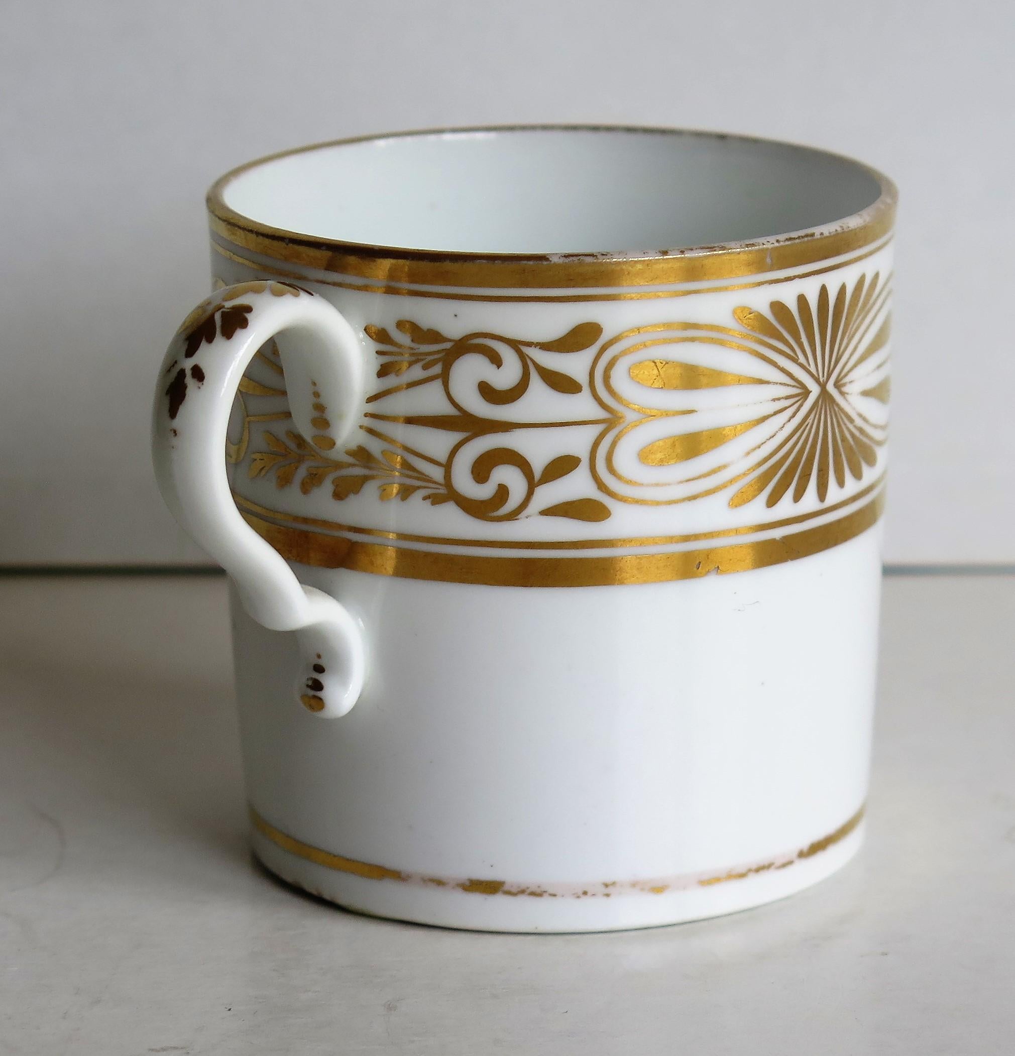Early 19th Century Spode Porcelain Coffee Can Hand Gilded Pattern 1099, Ca 1810 For Sale 2