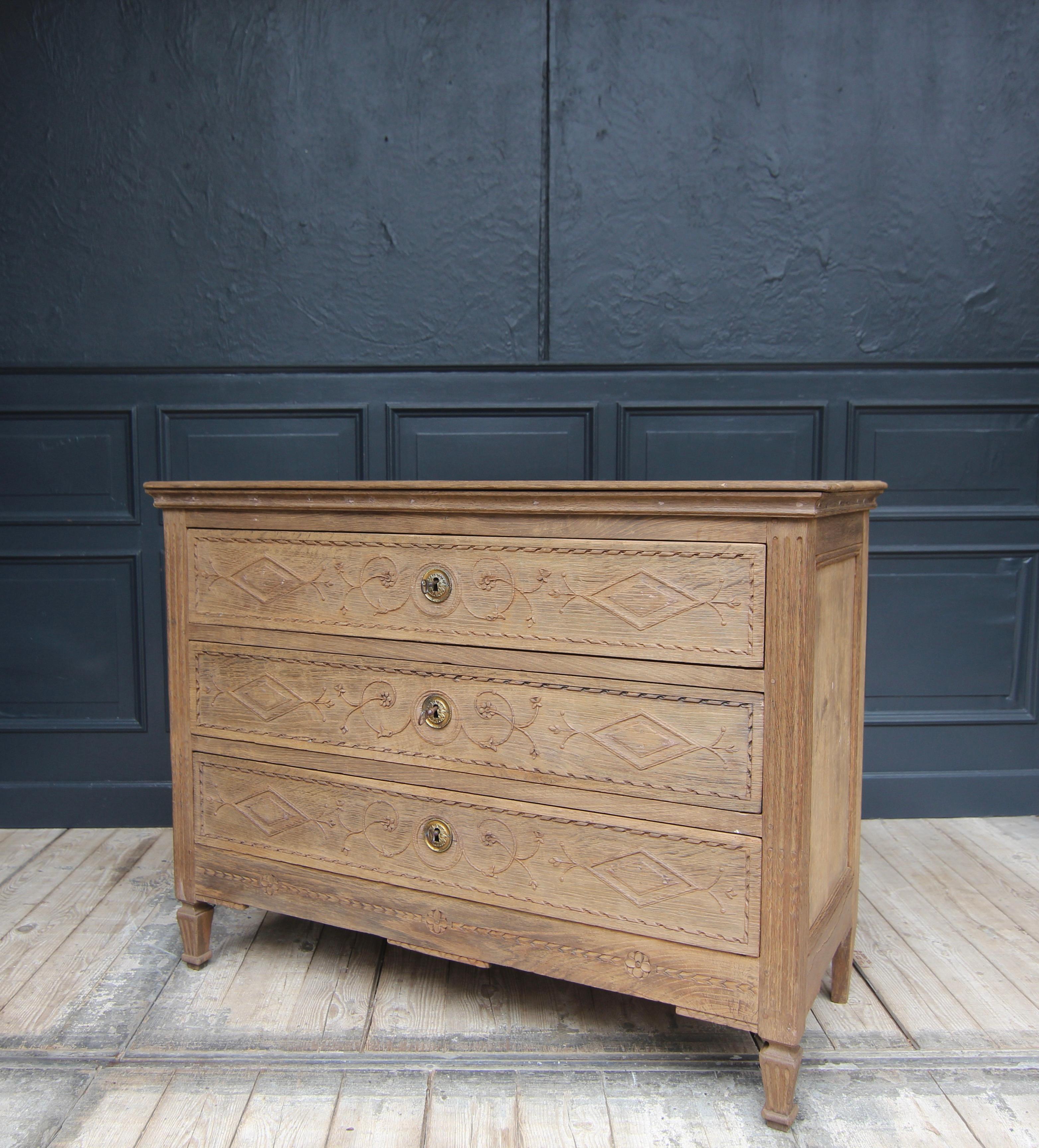 Early 19th Century Stripped Oak Louis XVI Chest of Drawers 13