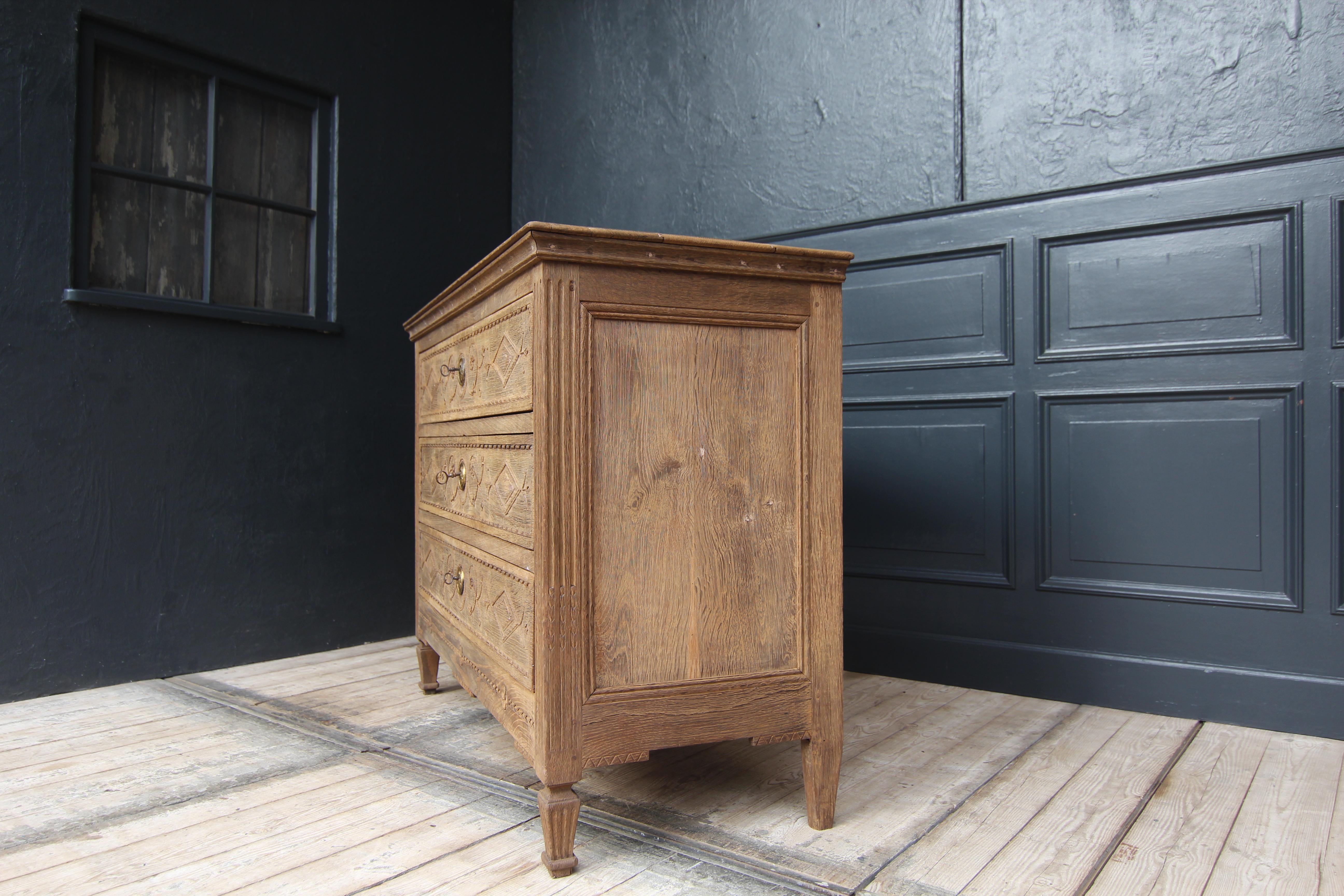 Early 19th Century Stripped Oak Louis XVI Chest of Drawers 14