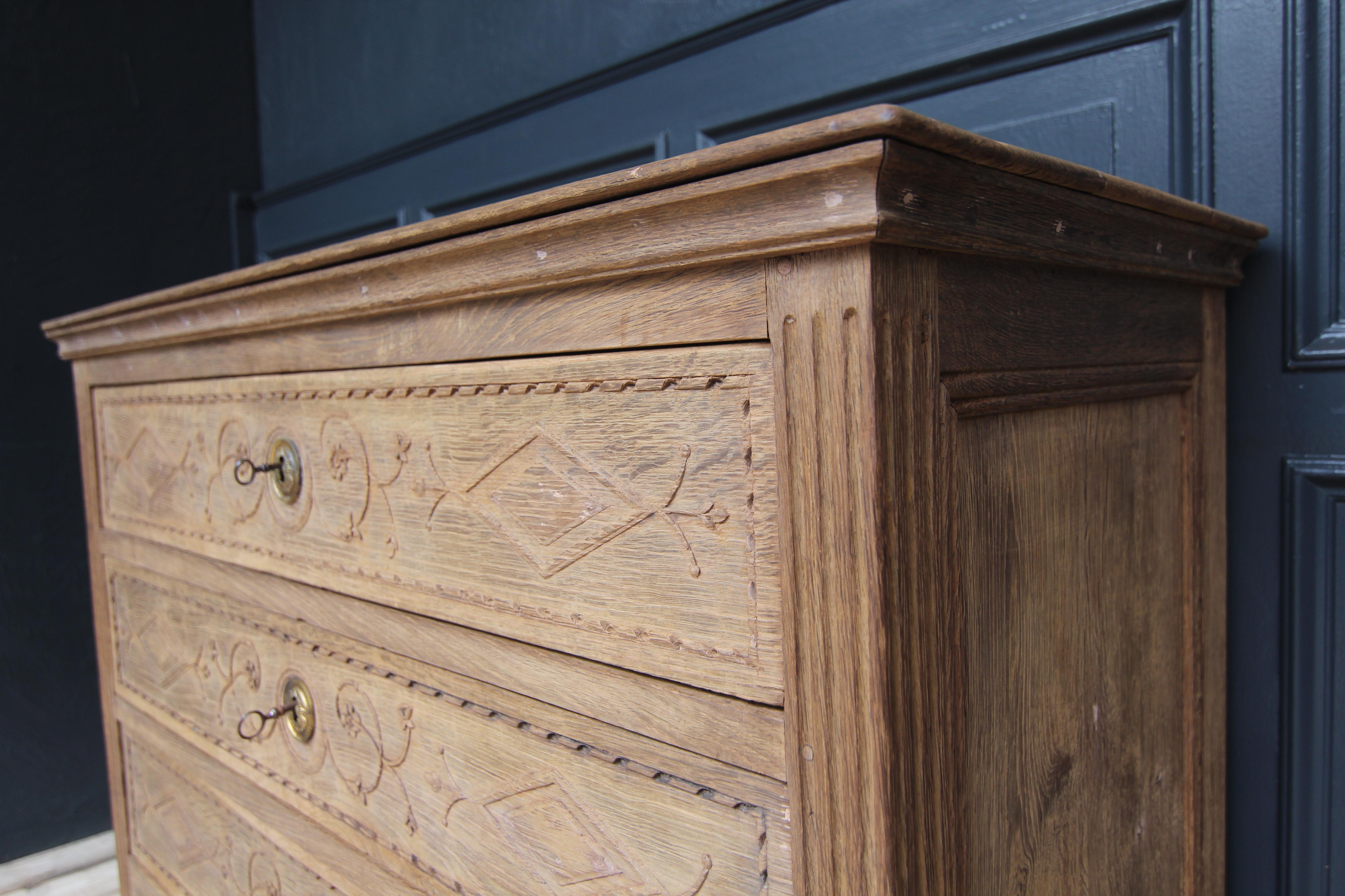 Early 19th Century Stripped Oak Louis XVI Chest of Drawers 1