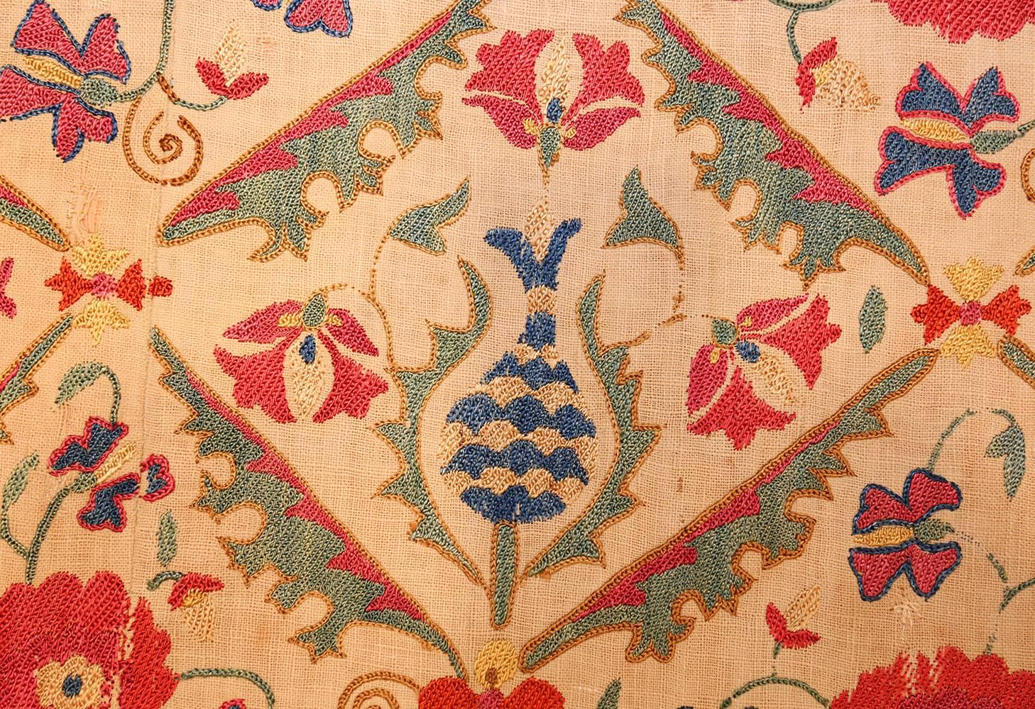 Early 19th Century Suzani Uzbek Textile. Size: 5 ft 4 in x 5 ft 7 in  1