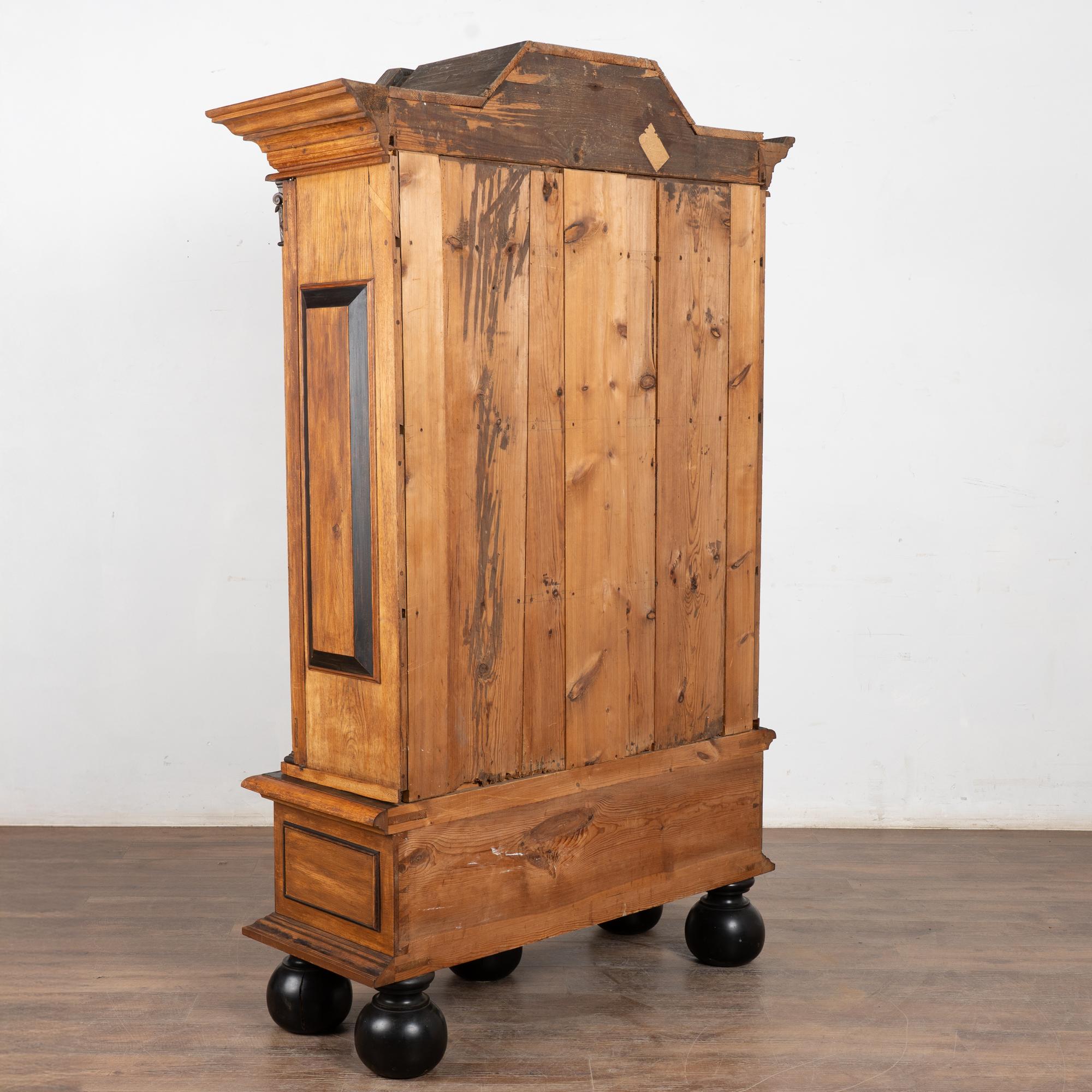 Armoire baroque suédoise à deux portes du début du 19e siècle en vente 6