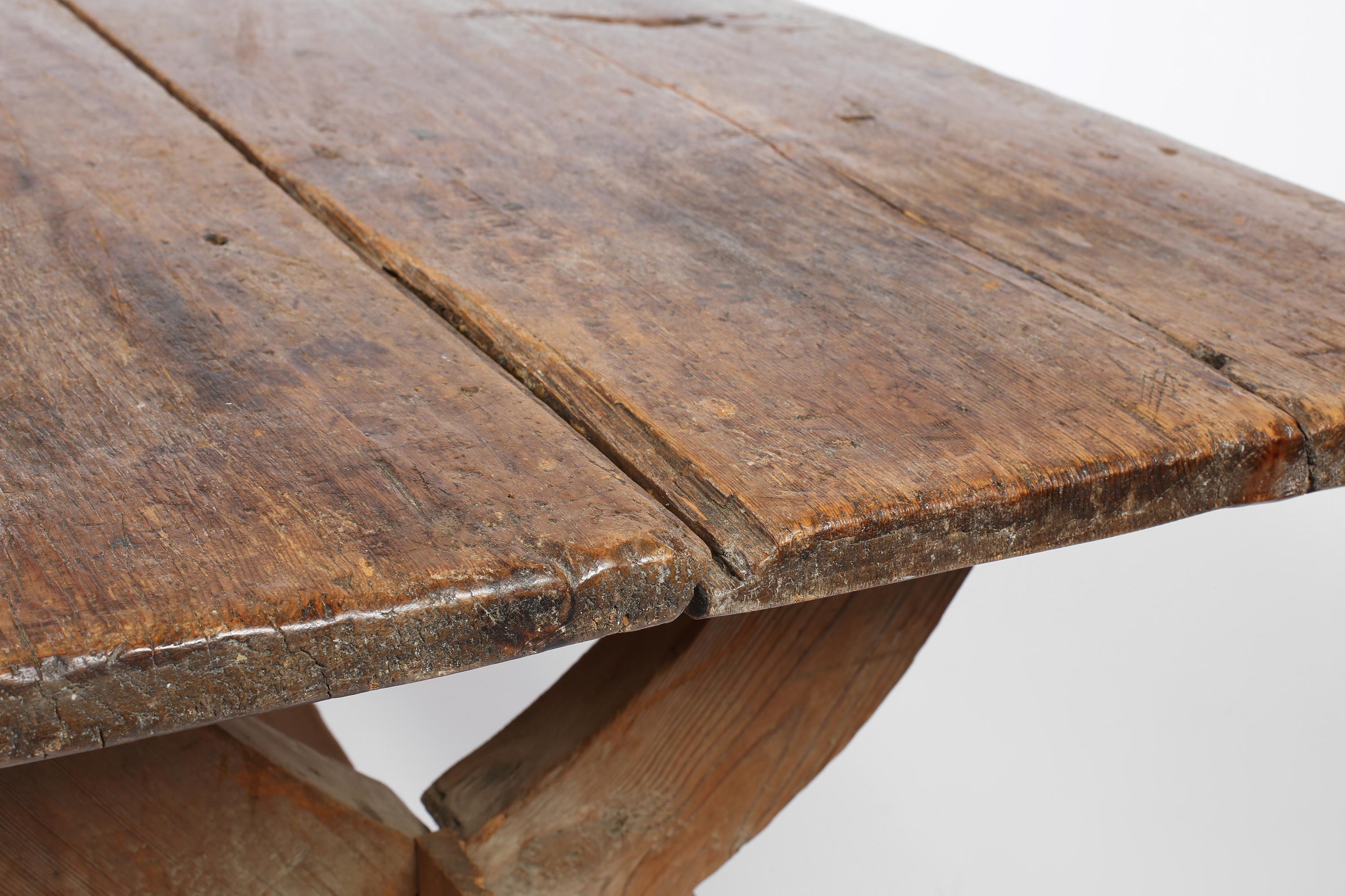 Early 19th Century Swedish 'Bockbord' Dining Table For Sale 6