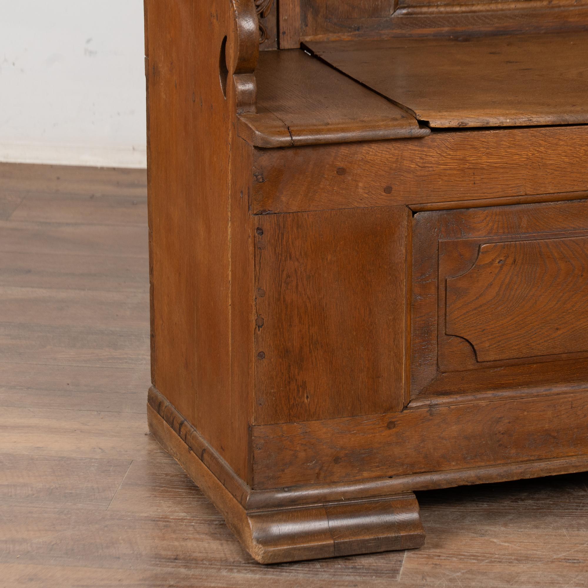 Panca svedese di Oak intagliata dei primi del XIX secolo in vendita 7