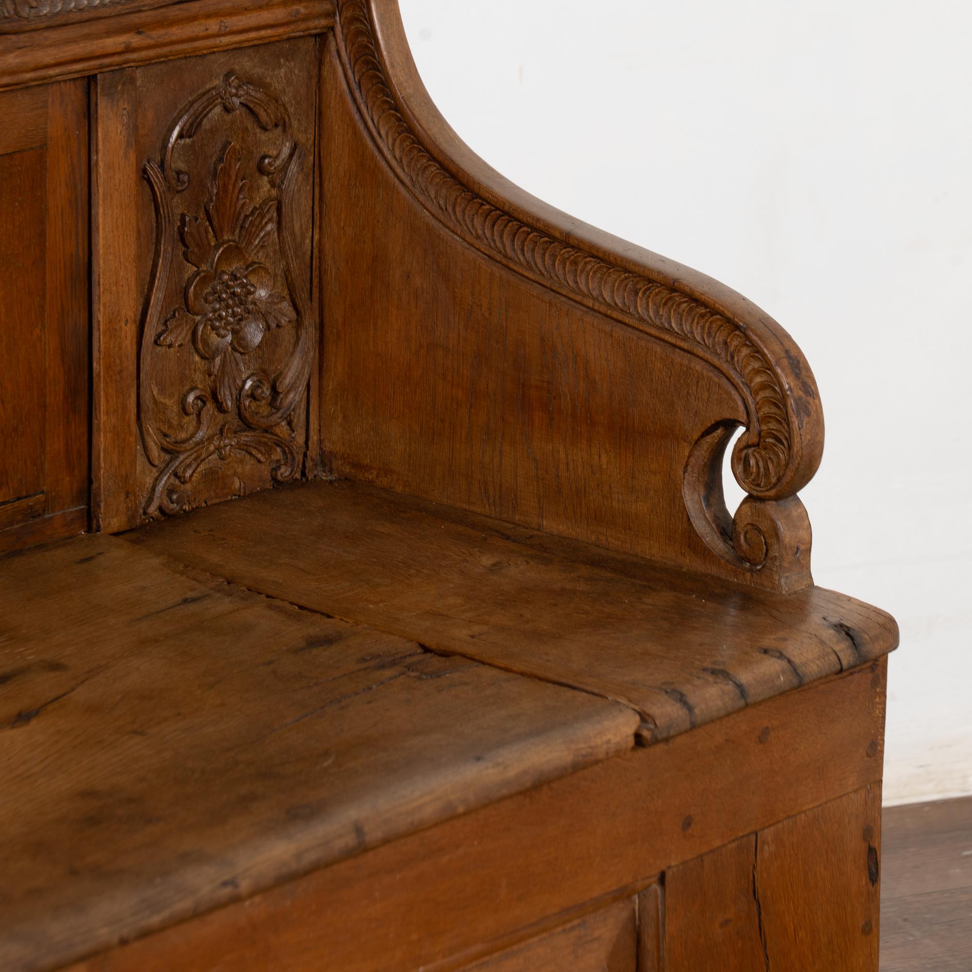 Panca svedese di Oak intagliata dei primi del XIX secolo in vendita 11