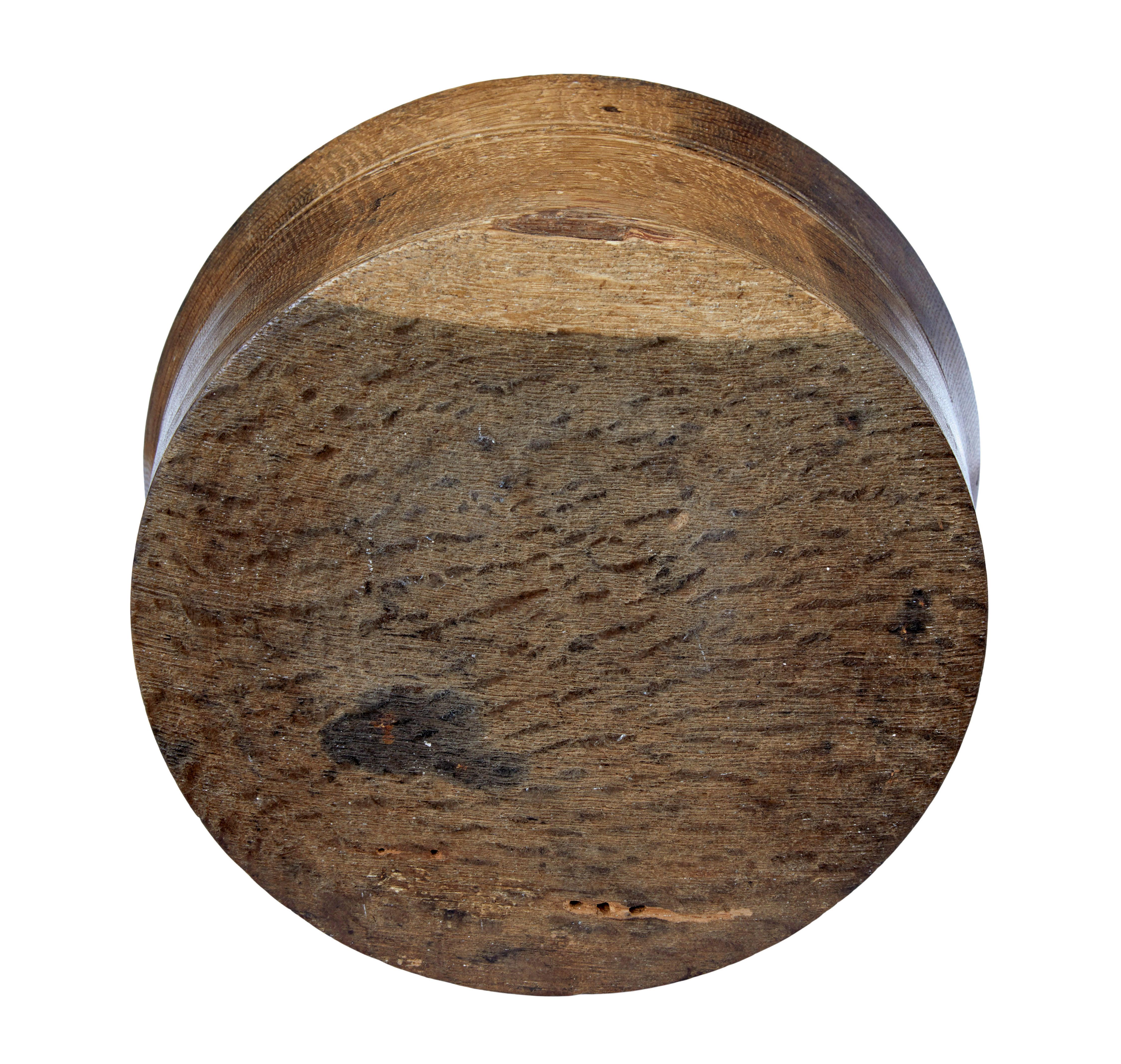 Rustic Early 19th century Swedish carved oak lidded box For Sale