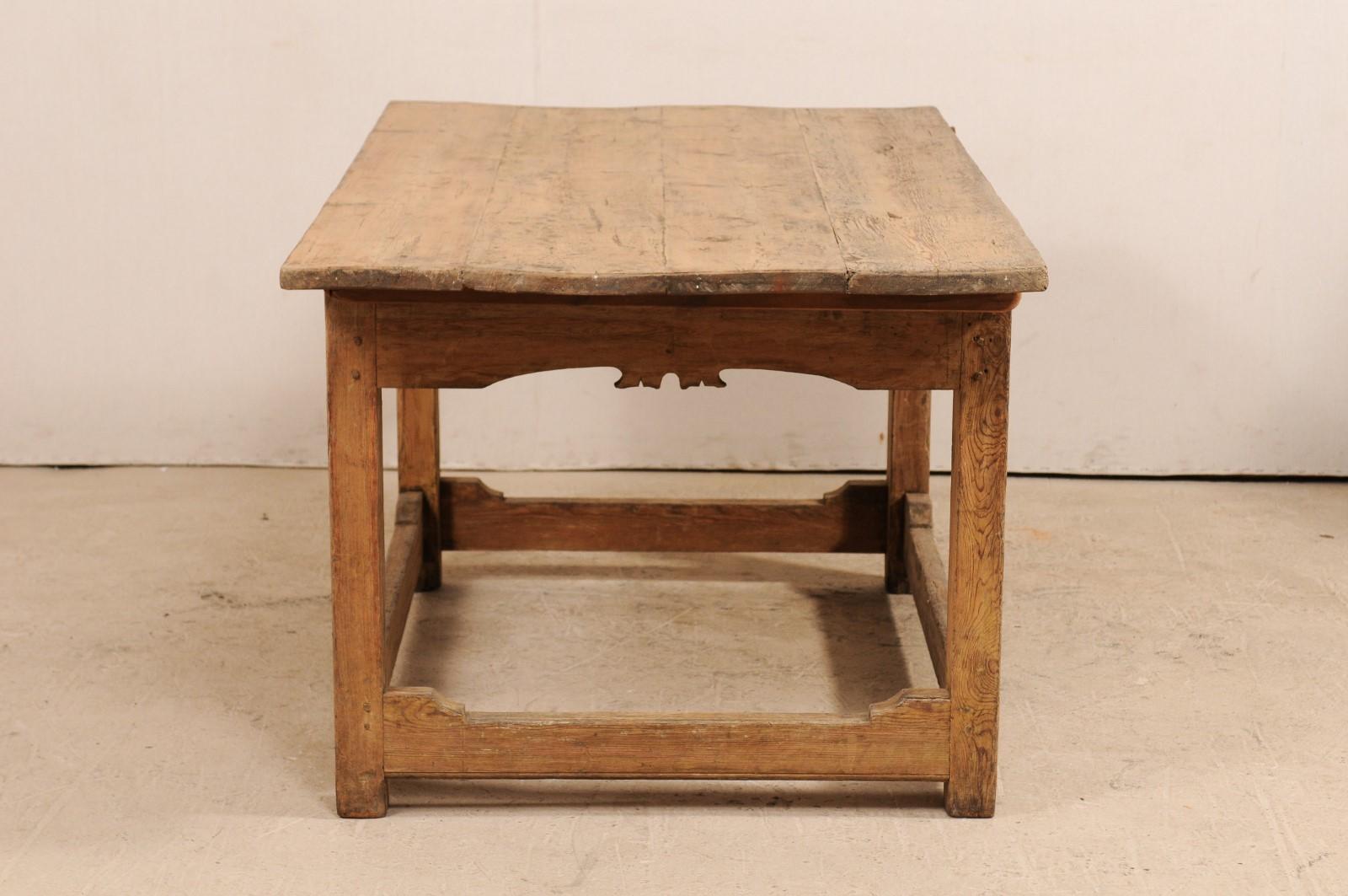 Early 19th Century Swedish Carved Wood Desk Table with Drawer For Sale 3