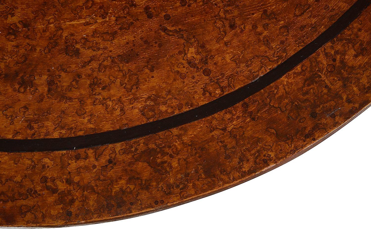 Mesa de centro sueca de principios del siglo XIX Madera blanda en venta