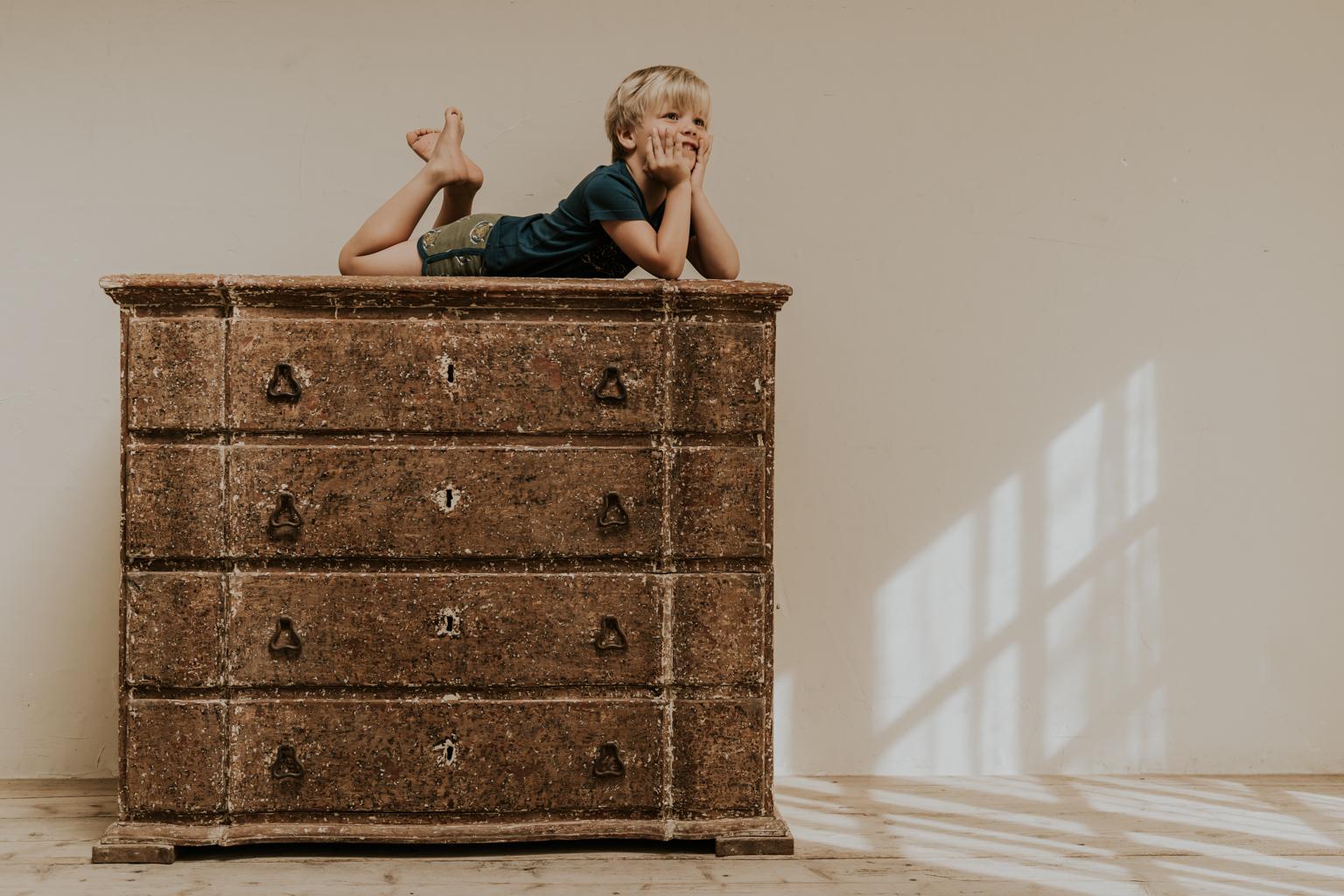 Early 19th Century Swedish Chest of Drawers 11