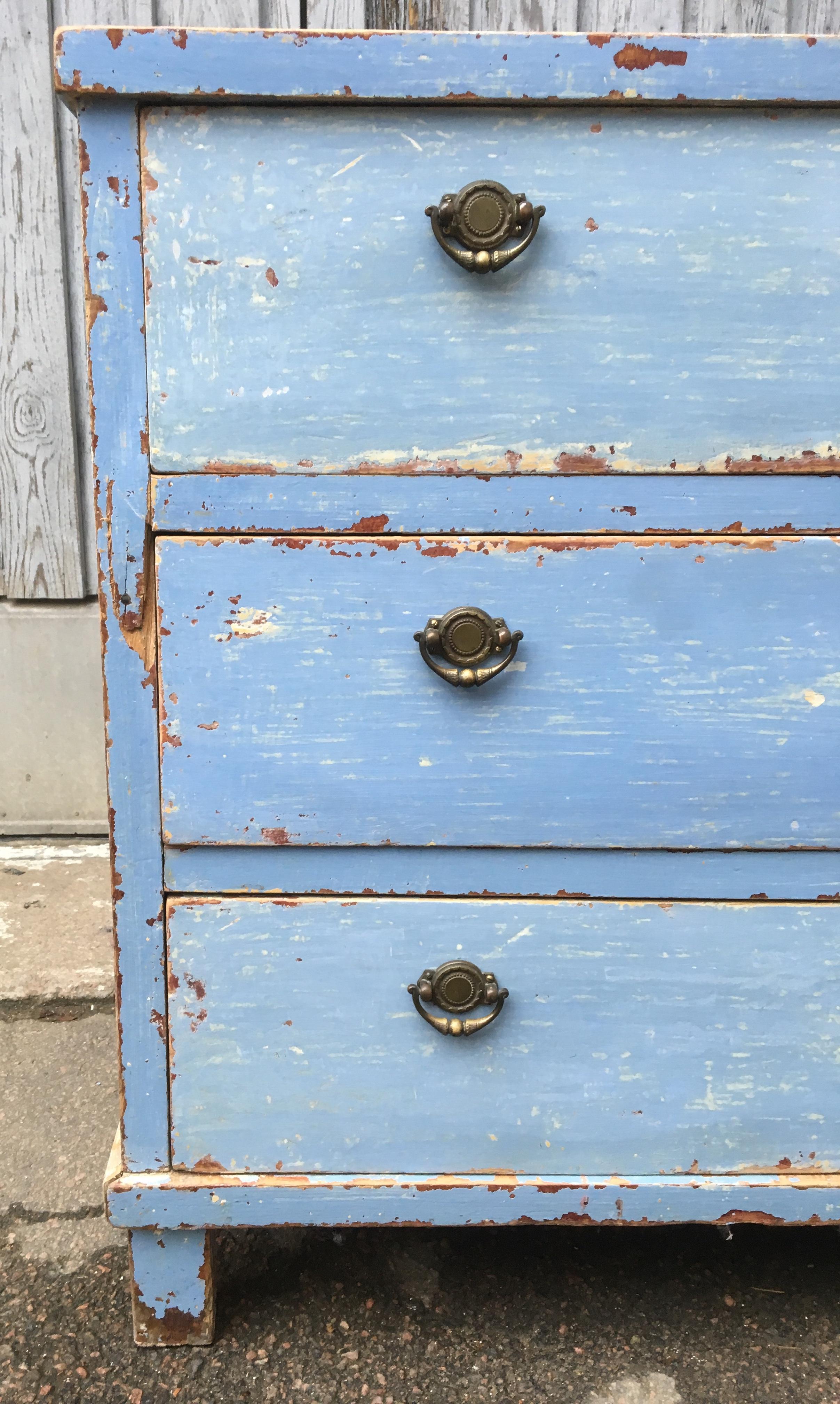 Pine Early 19th Century Swedish Chest of Drawers with Original Blue Scraped Paint