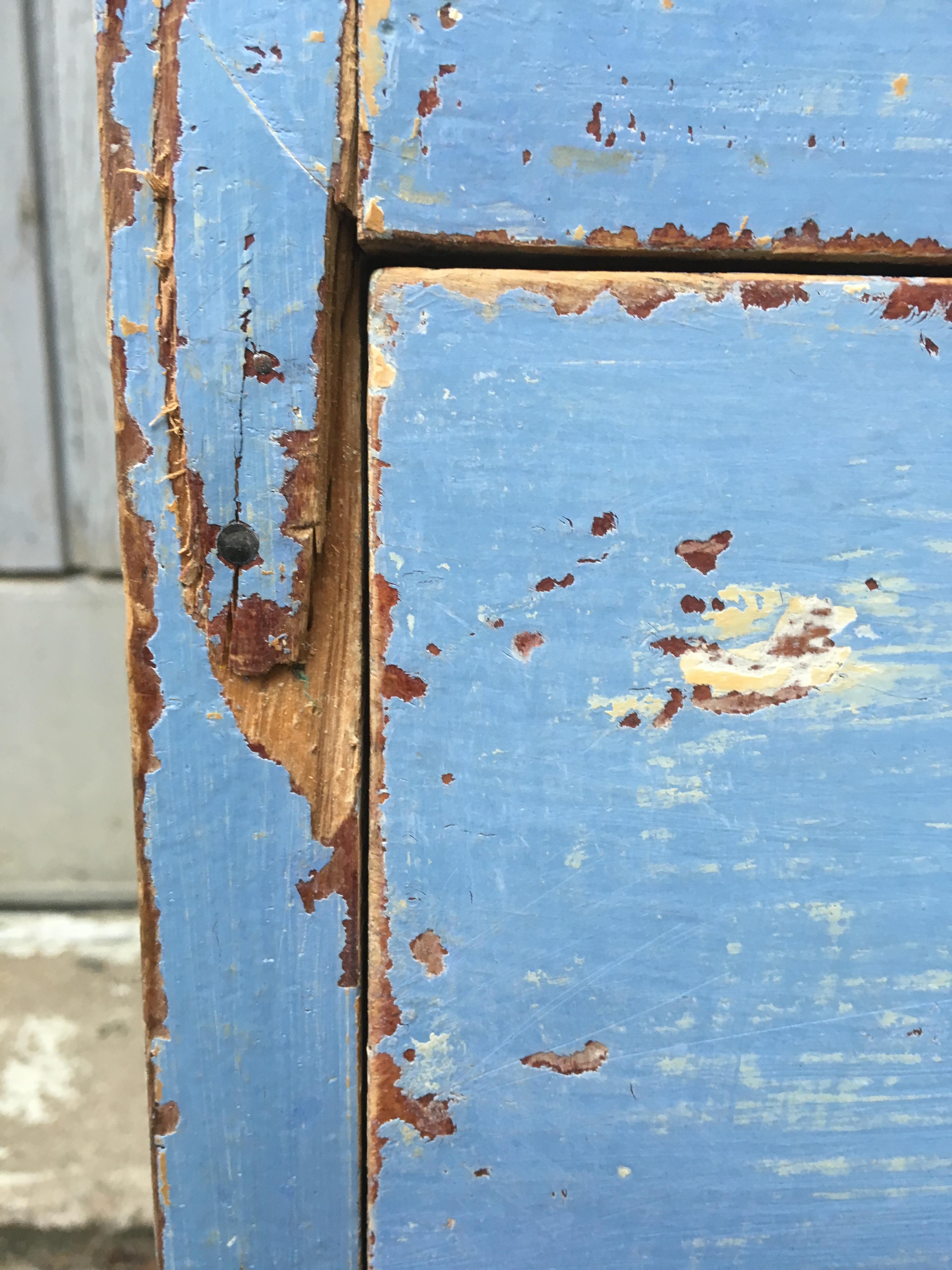 Early 19th Century Swedish Chest of Drawers with Original Blue Scraped Paint 1