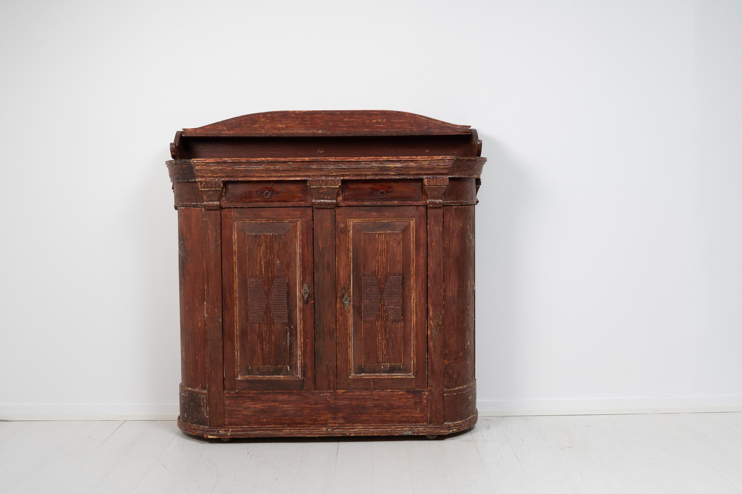 Early 19th Century Swedish Country Sideboard For Sale 2